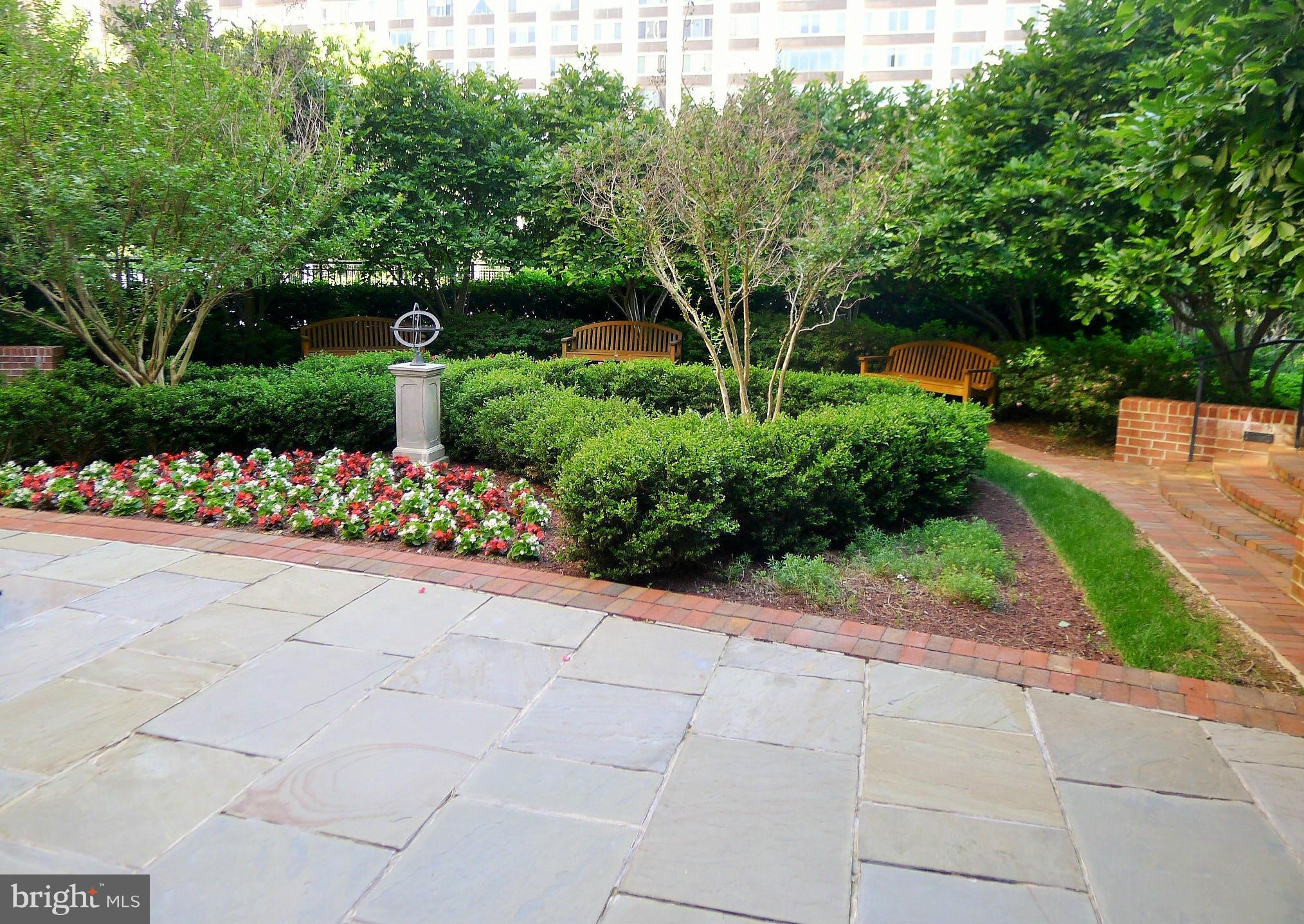 GALLERY AT WHITE FLINT - Residential Lease