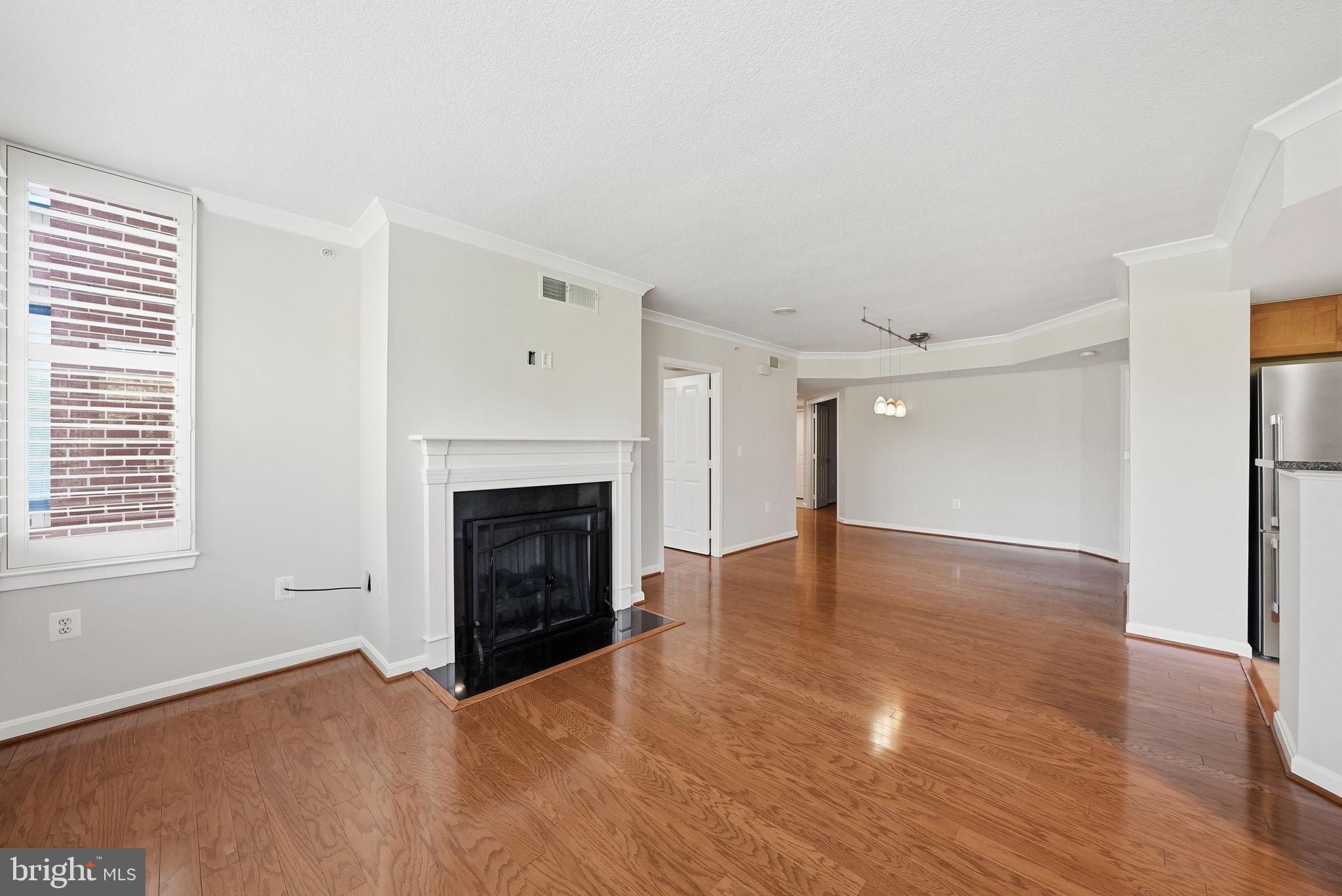 2220 FAIRFAX DRIVE 504