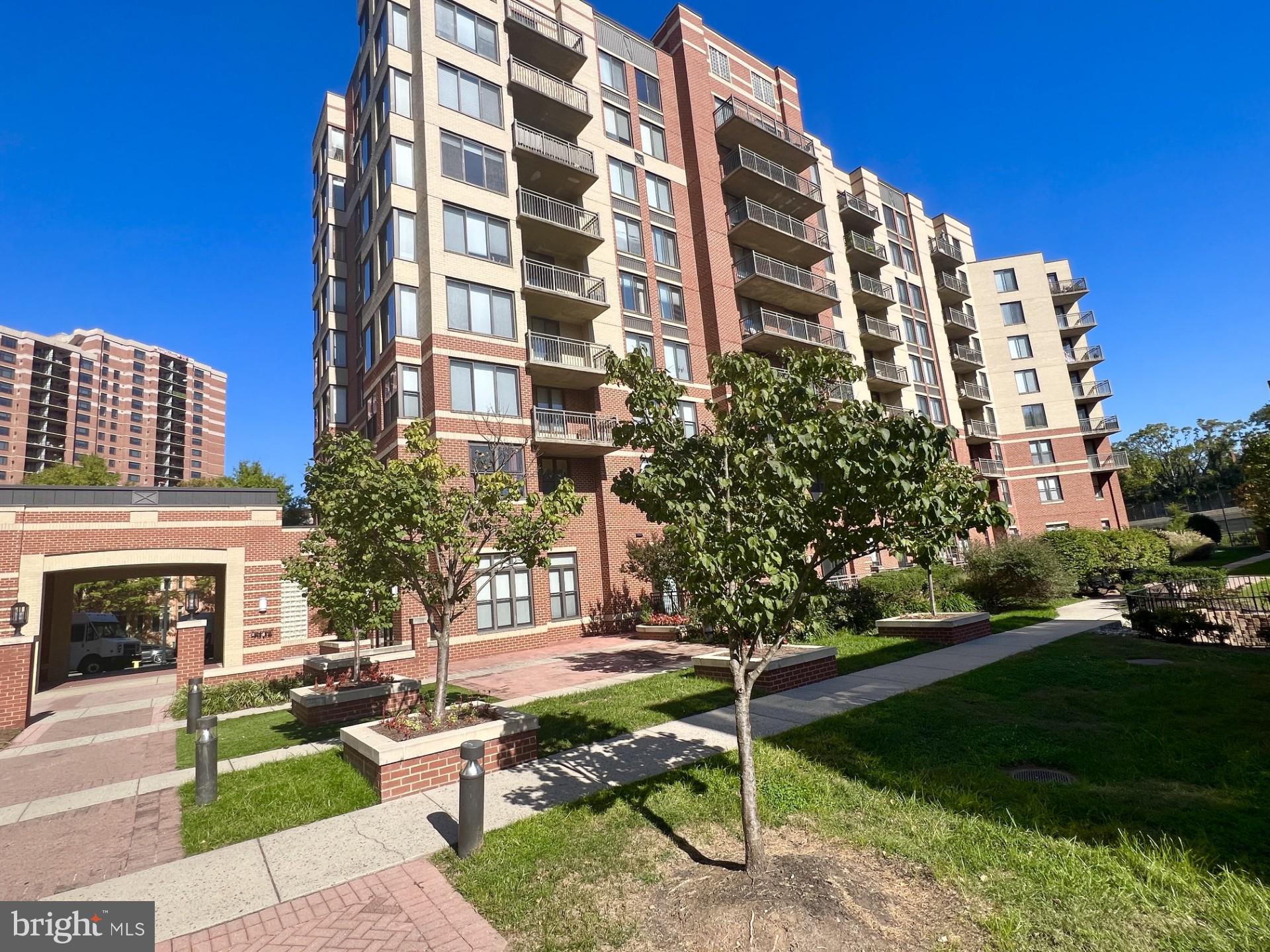 THE PARK AT COURTHOUSE - Residential