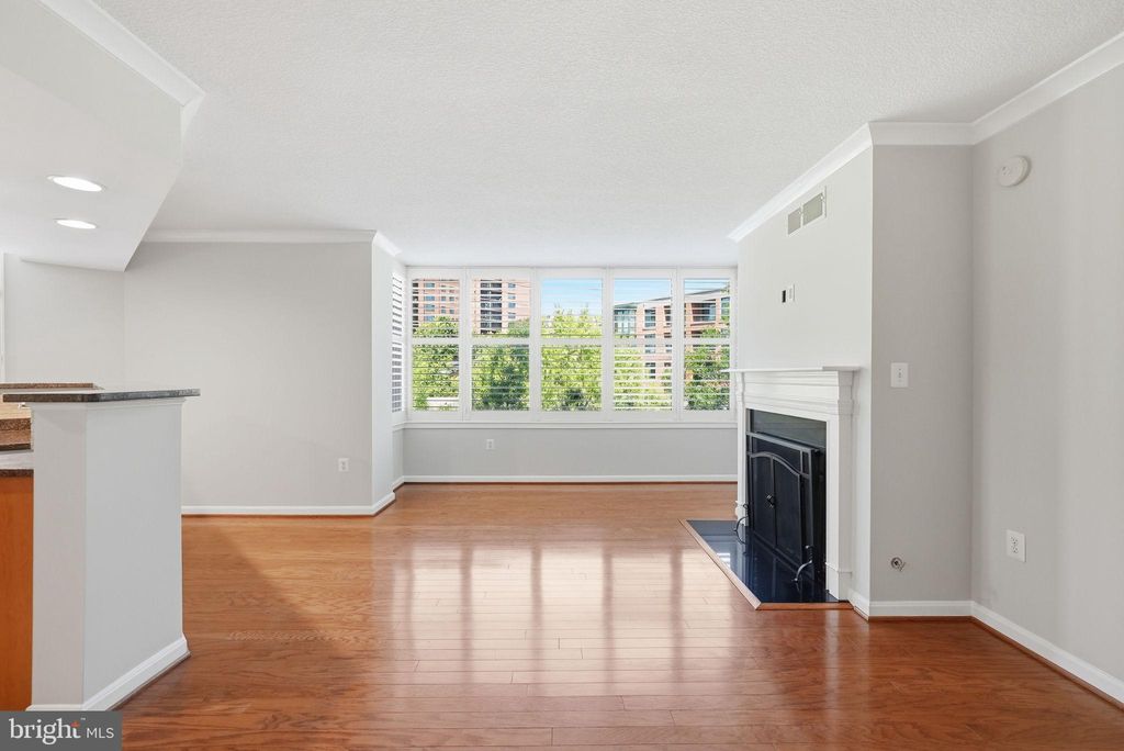 Photo of 2220 Fairfax Drive #504, ARLINGTON, VA 22201 (MLS # VAAR2072868)