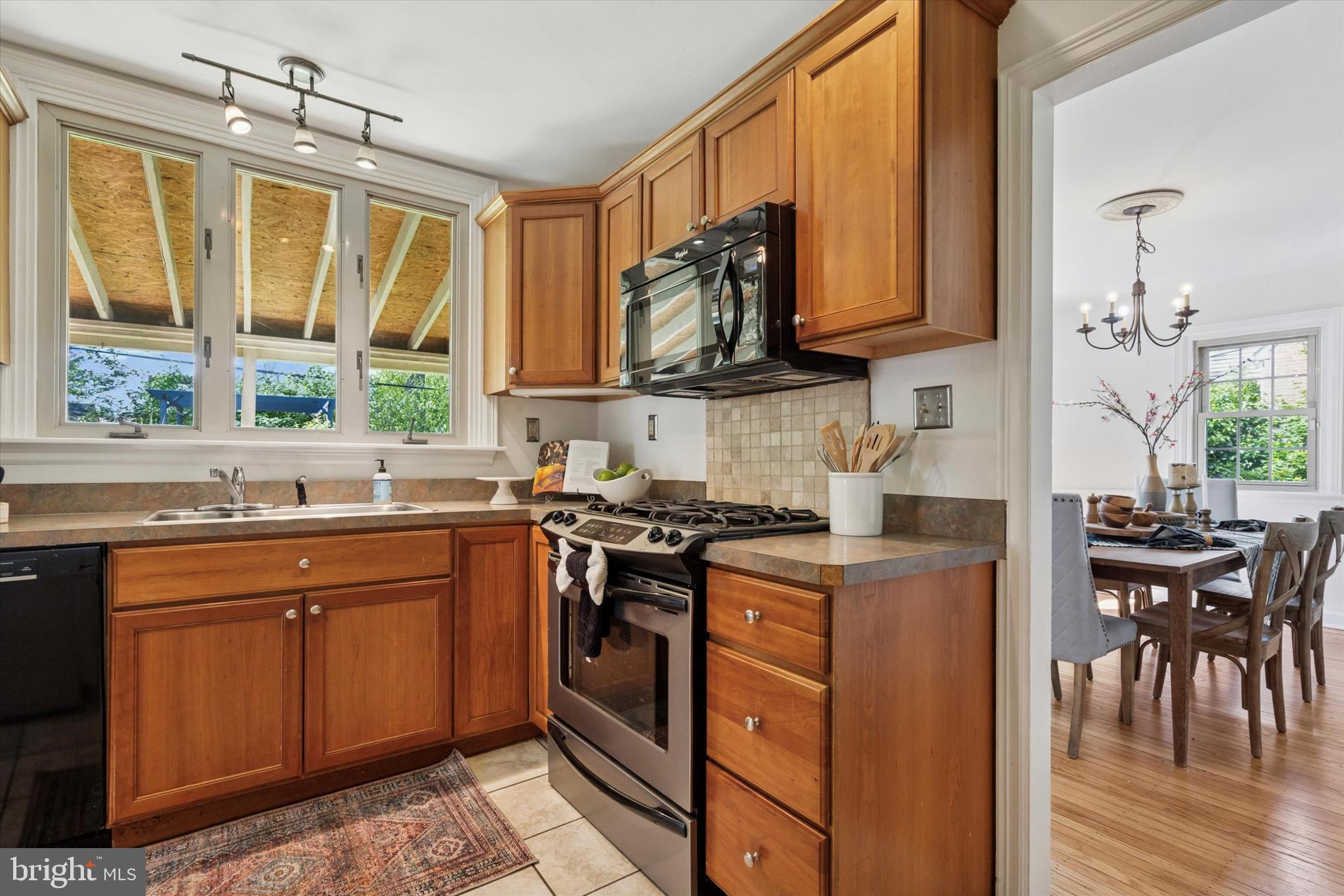 SUNNYBROOK - Residential