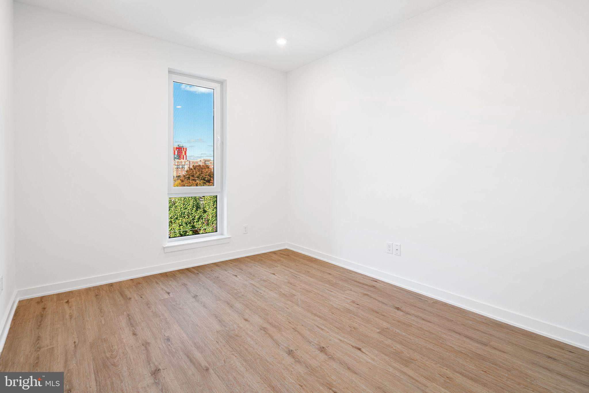 OLDE KENSINGTON - Residential Lease