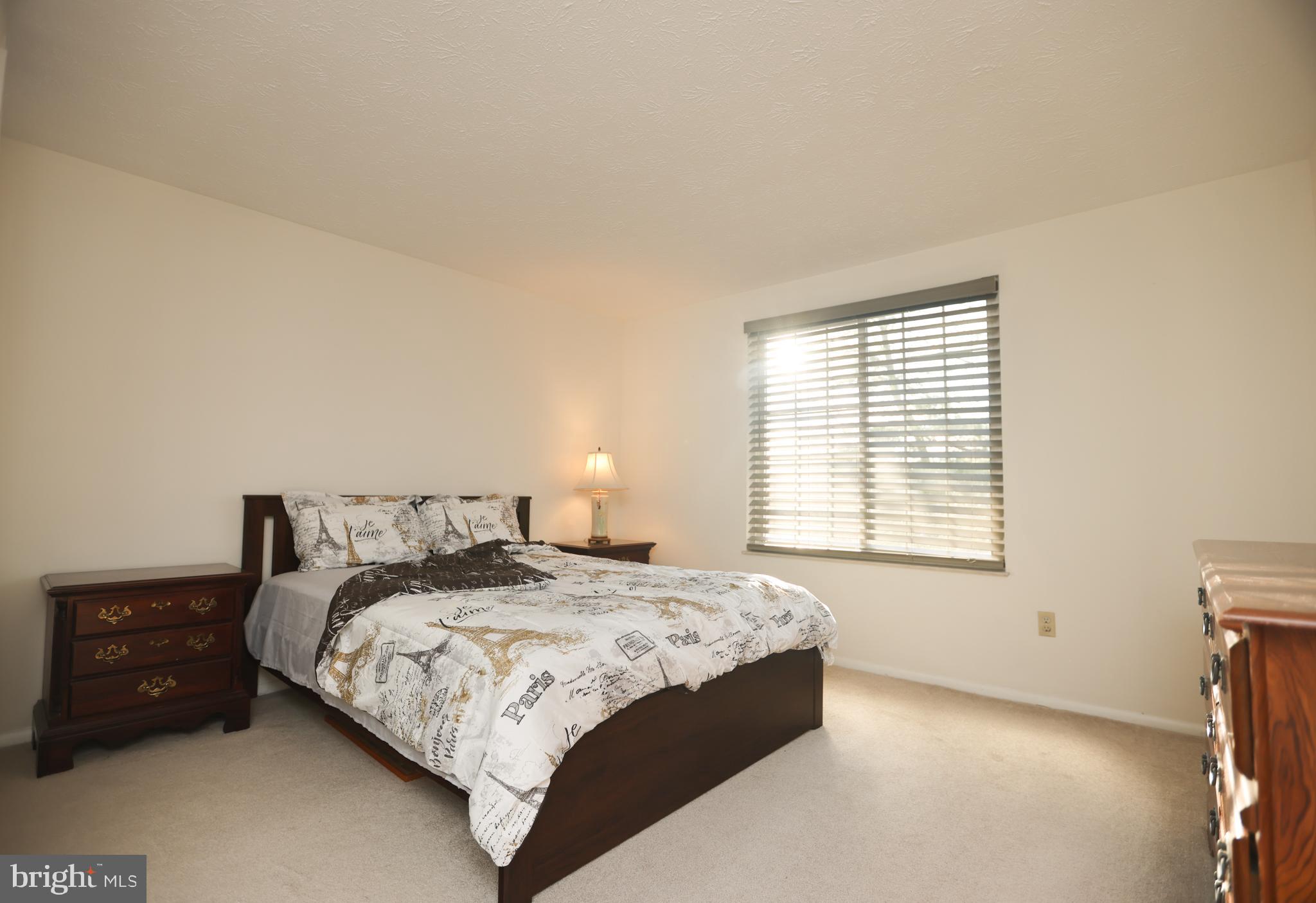 MOUNT VERNON LAKES CONDO - Residential