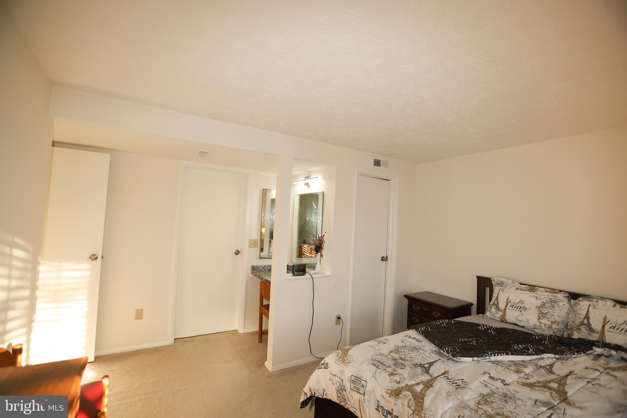 MOUNT VERNON LAKES CONDO - Residential