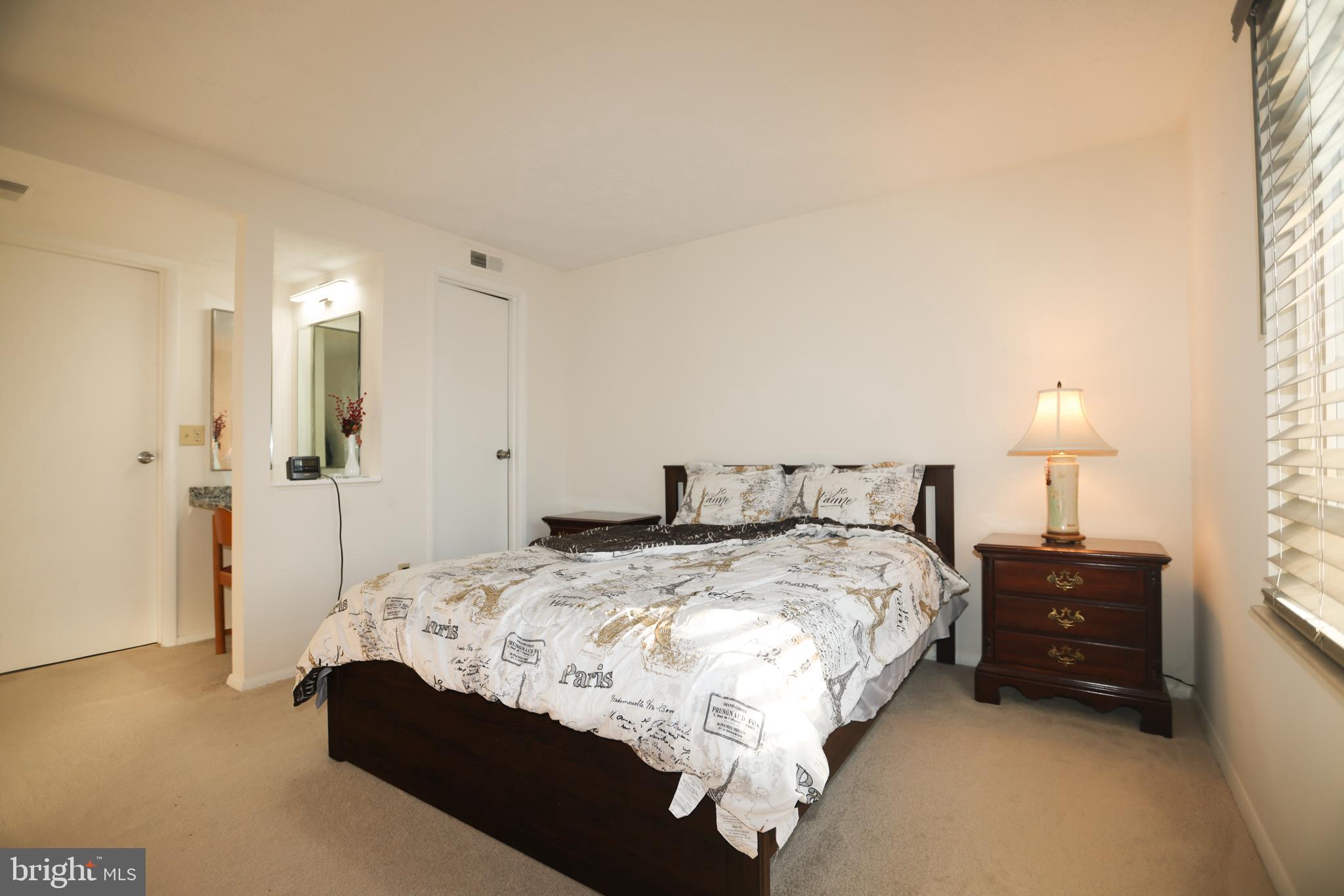 MOUNT VERNON LAKES CONDO - Residential