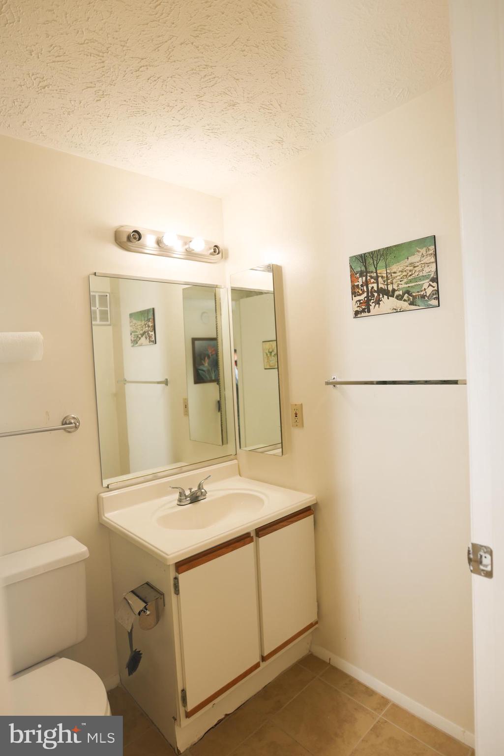 MOUNT VERNON LAKES CONDO - Residential