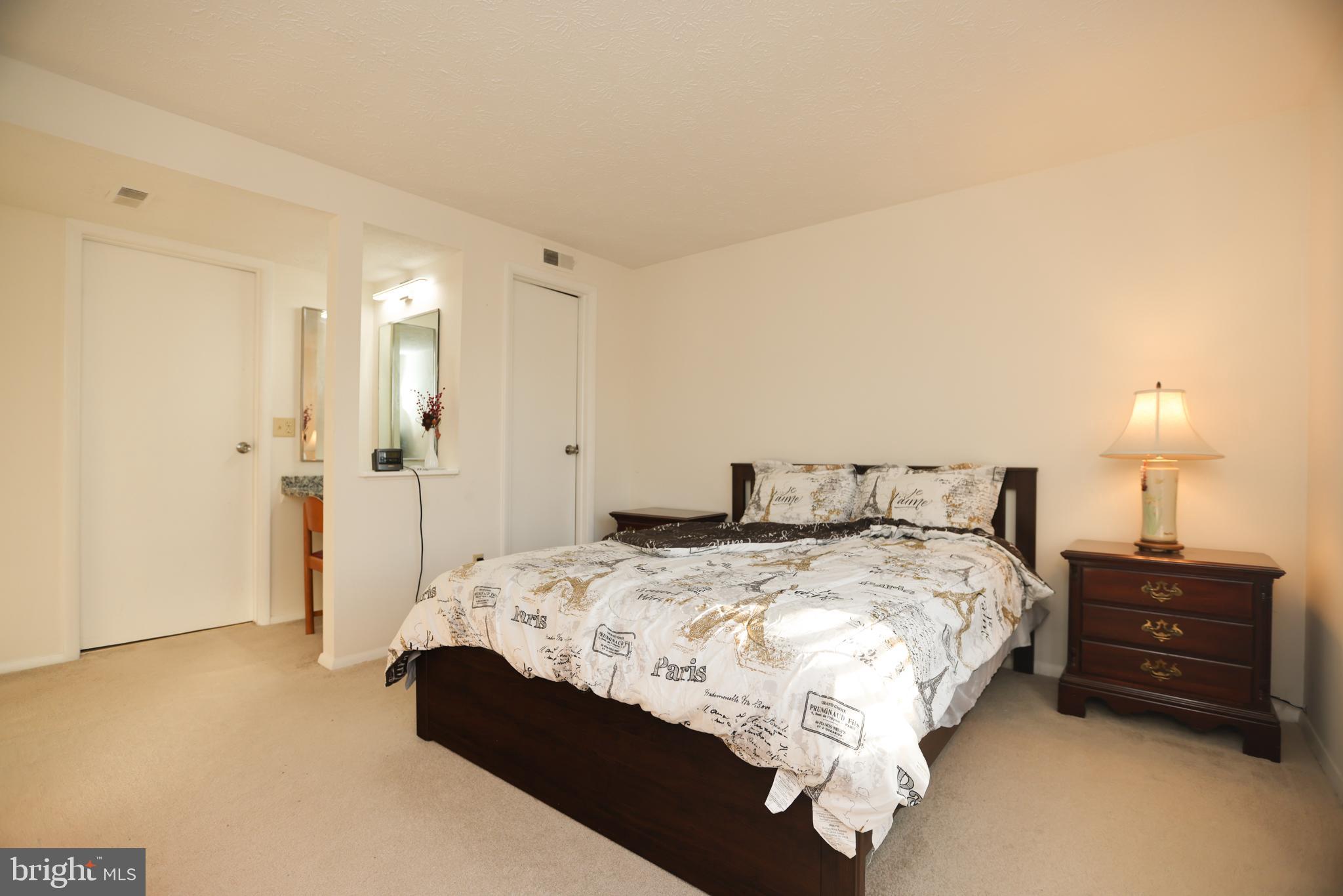 MOUNT VERNON LAKES CONDO - Residential