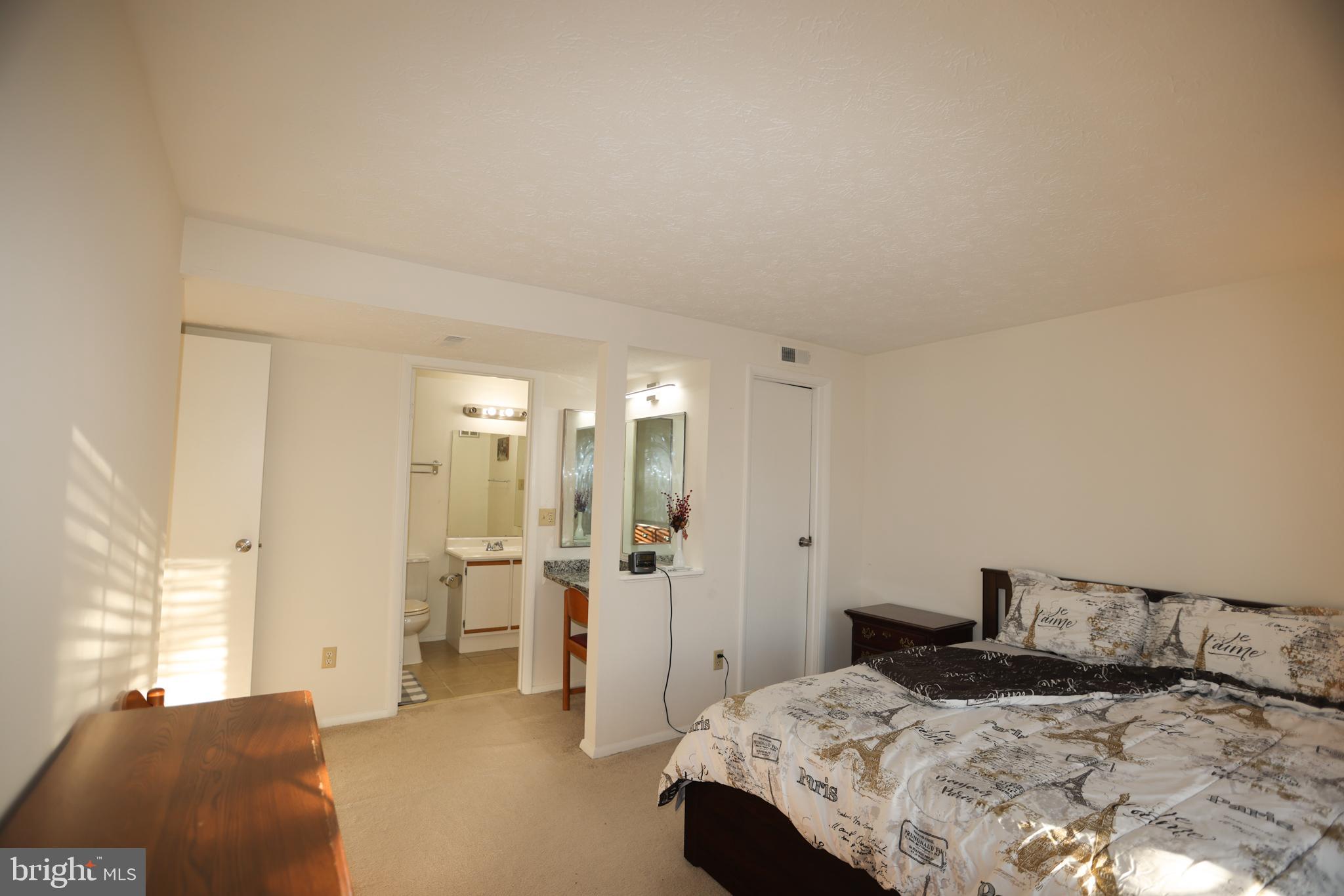 MOUNT VERNON LAKES CONDO - Residential