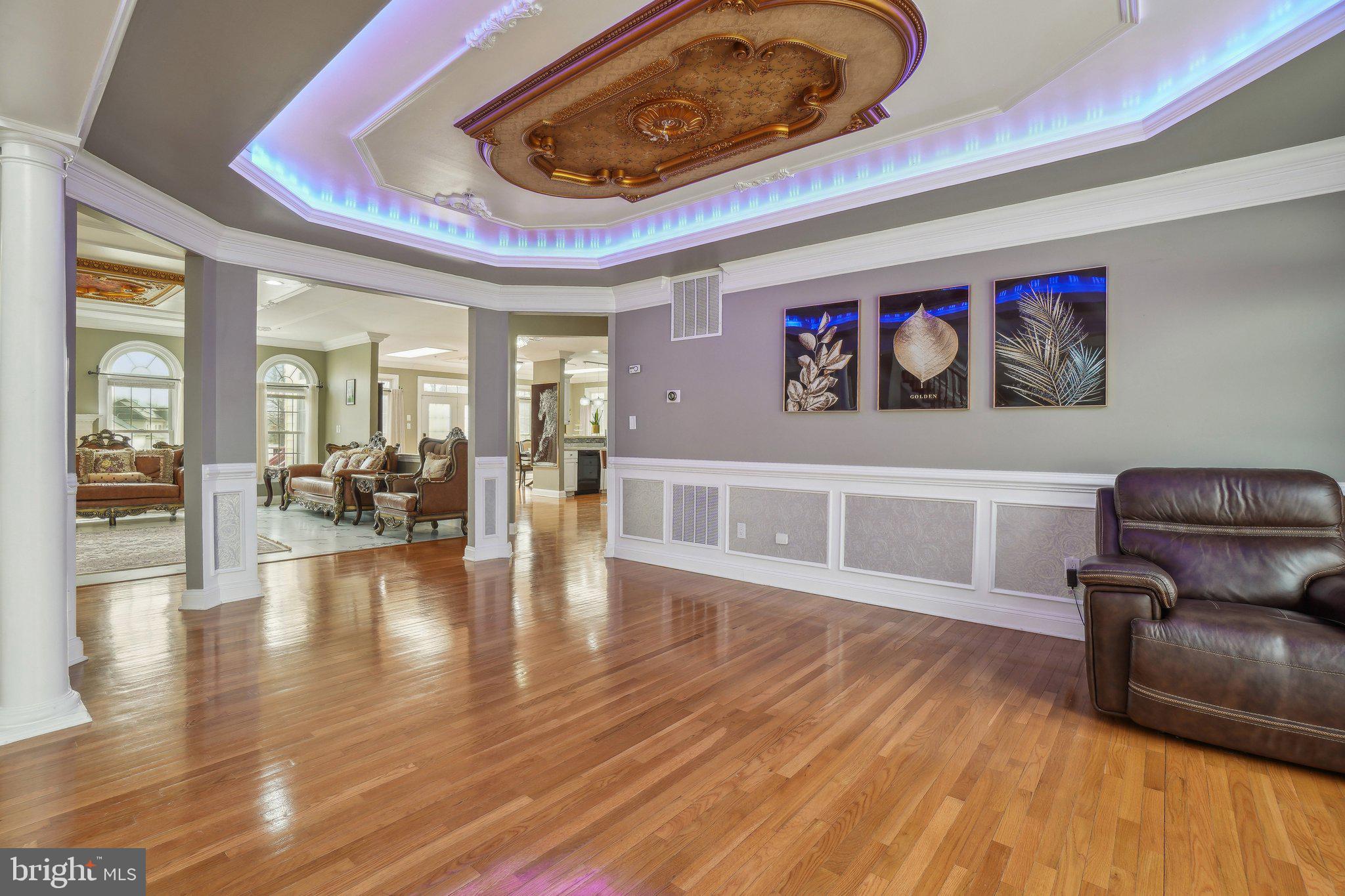 TALL OAKS ESTATES - Residential