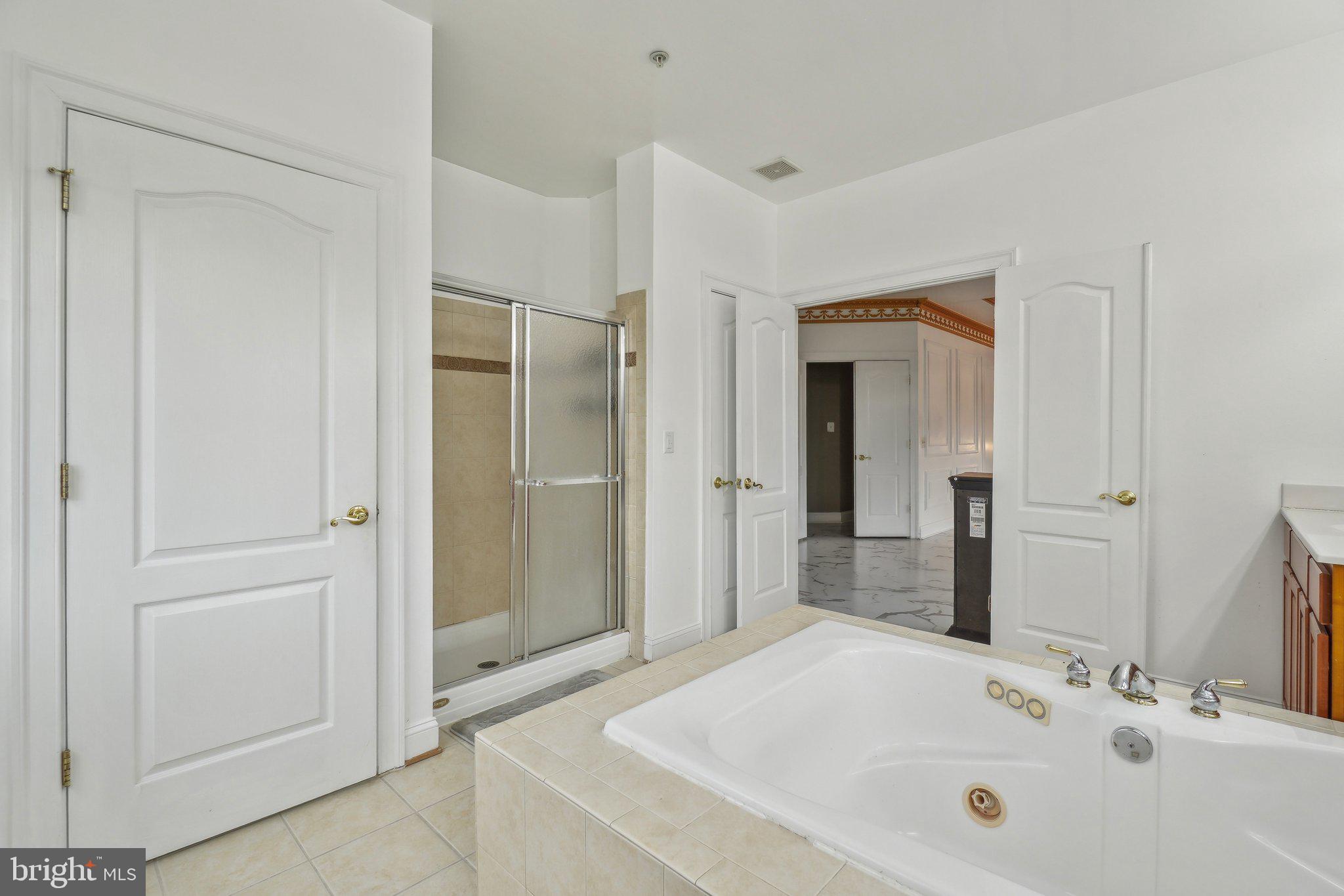 TALL OAKS ESTATES - Residential