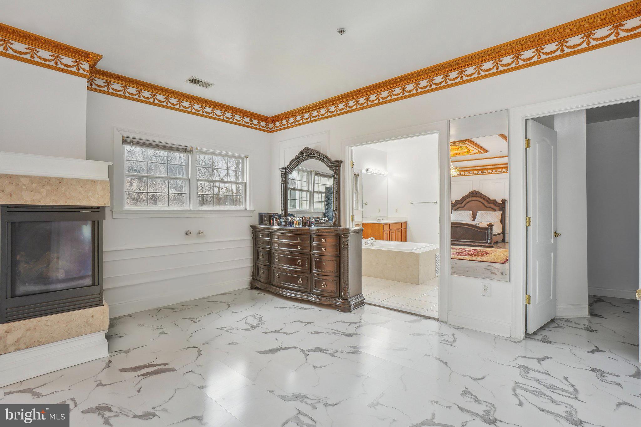 TALL OAKS ESTATES - Residential