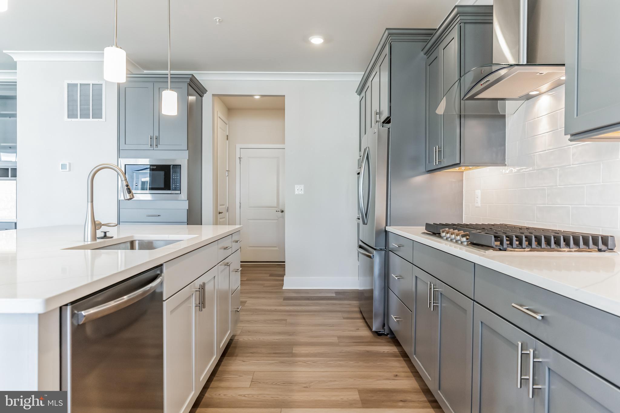 PARKSIDE PRESERVE - Residential