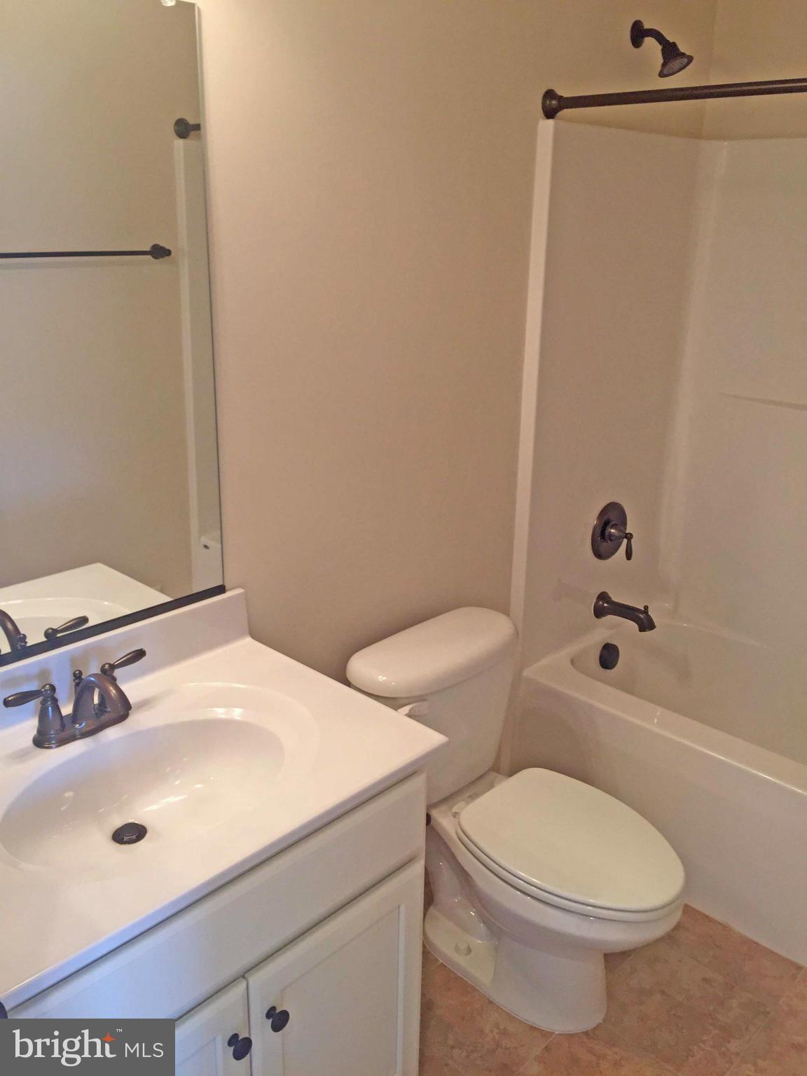 THE TOWNHOMES AT LAKESIDE - Residential