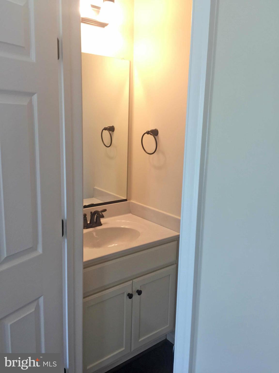 THE TOWNHOMES AT LAKESIDE - Residential