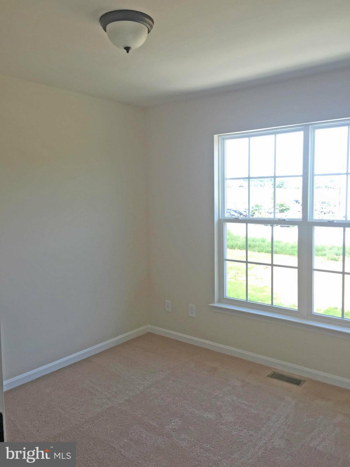 THE TOWNHOMES AT LAKESIDE - Residential