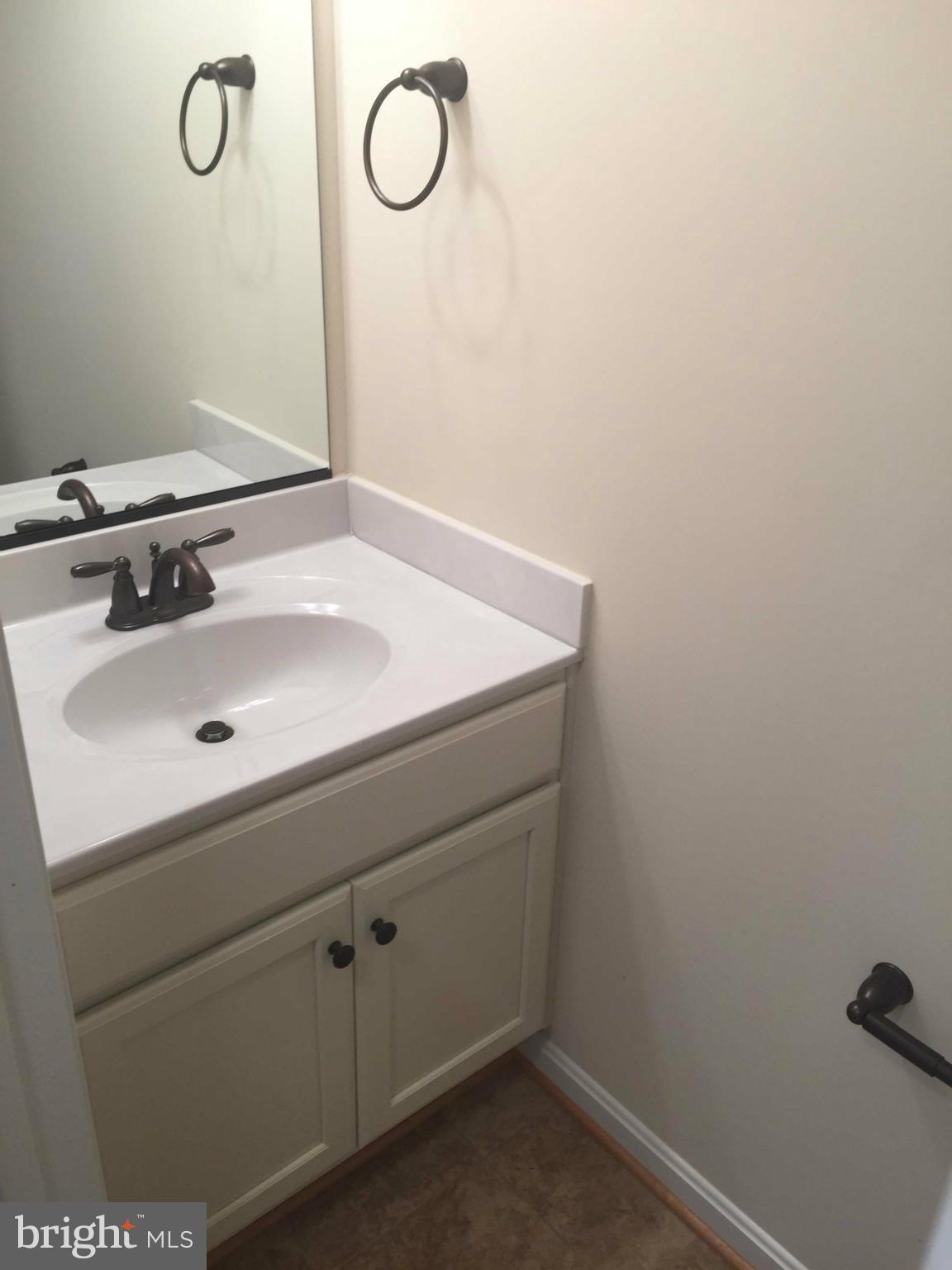 THE TOWNHOMES AT LAKESIDE - Residential