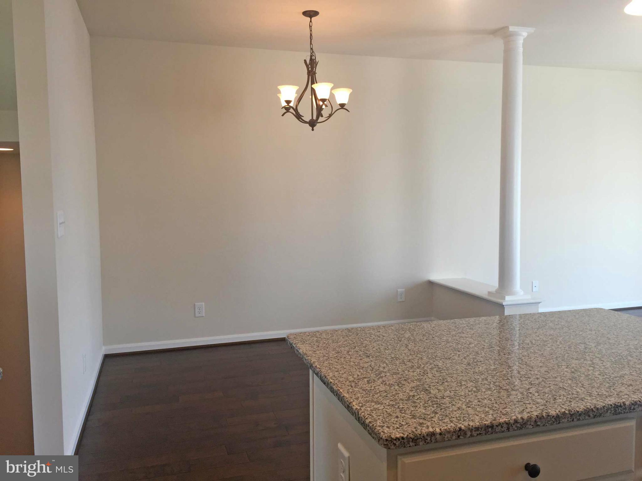 THE TOWNHOMES AT LAKESIDE - Residential