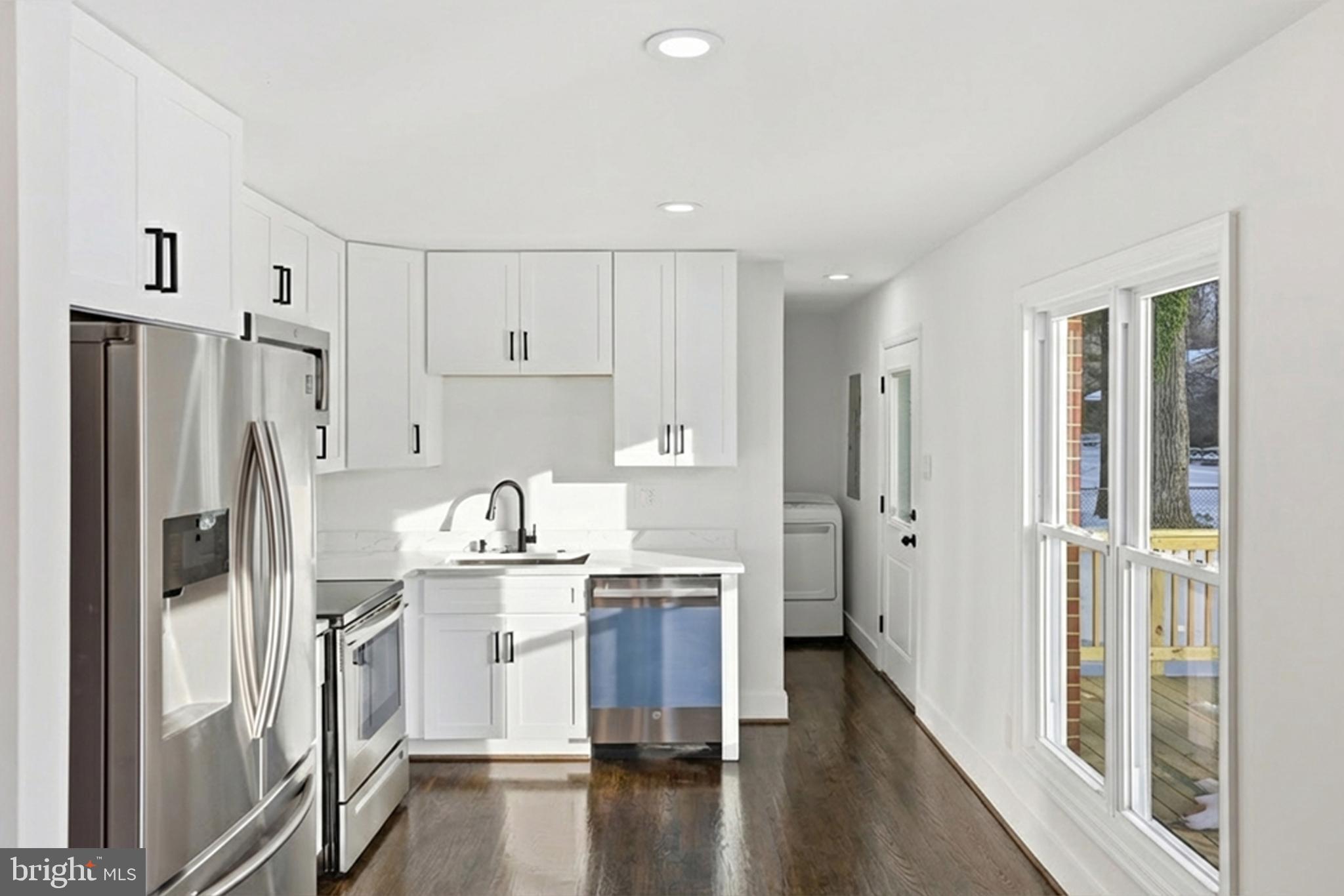 SHERWOOD FOREST - Residential