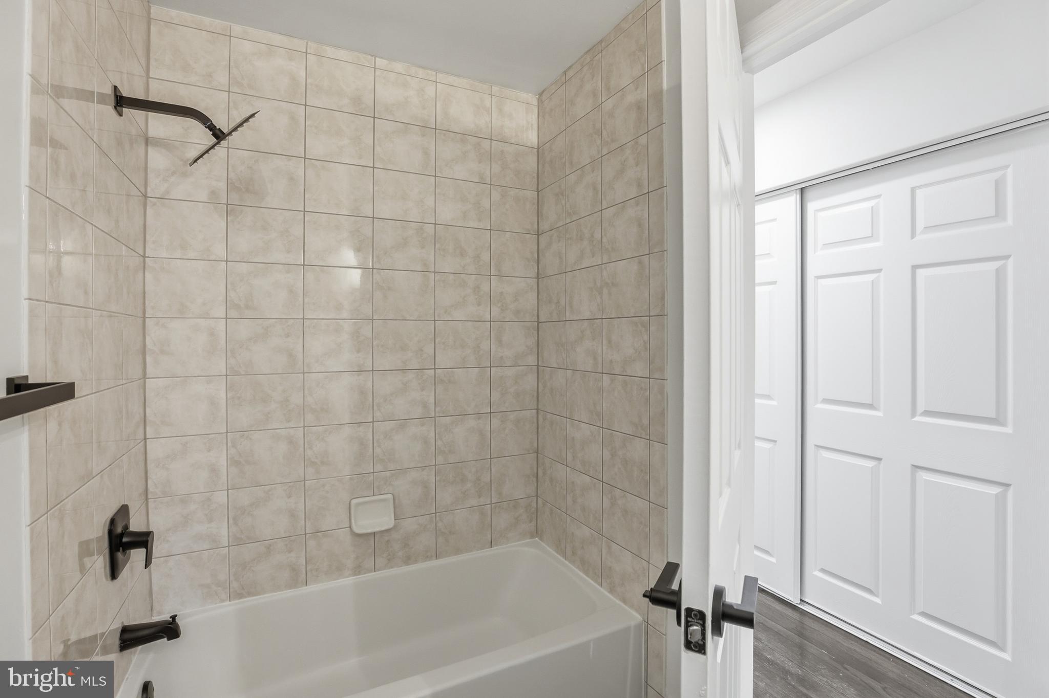 SHERWOOD FOREST - Residential