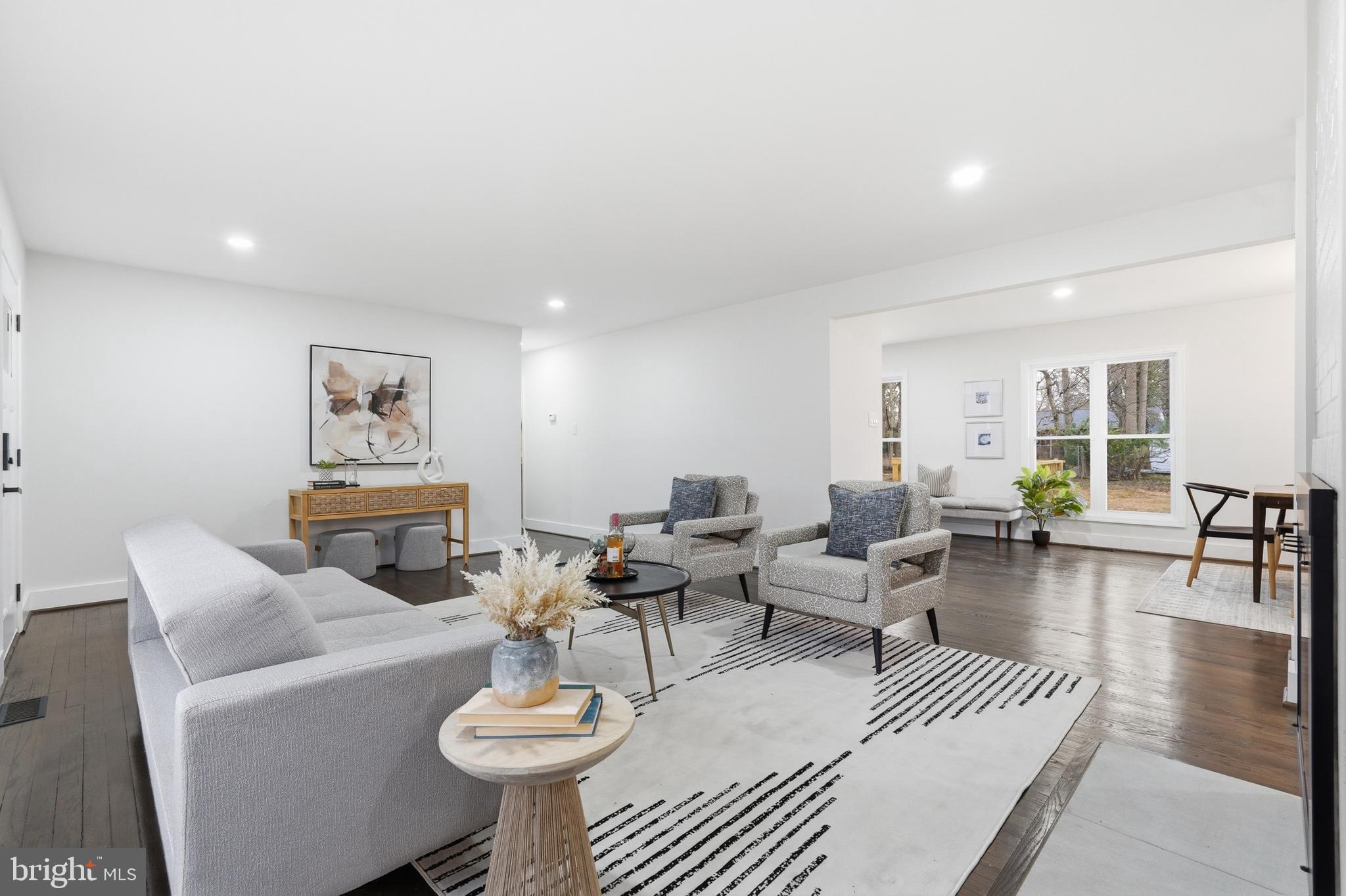 SHERWOOD FOREST - Residential