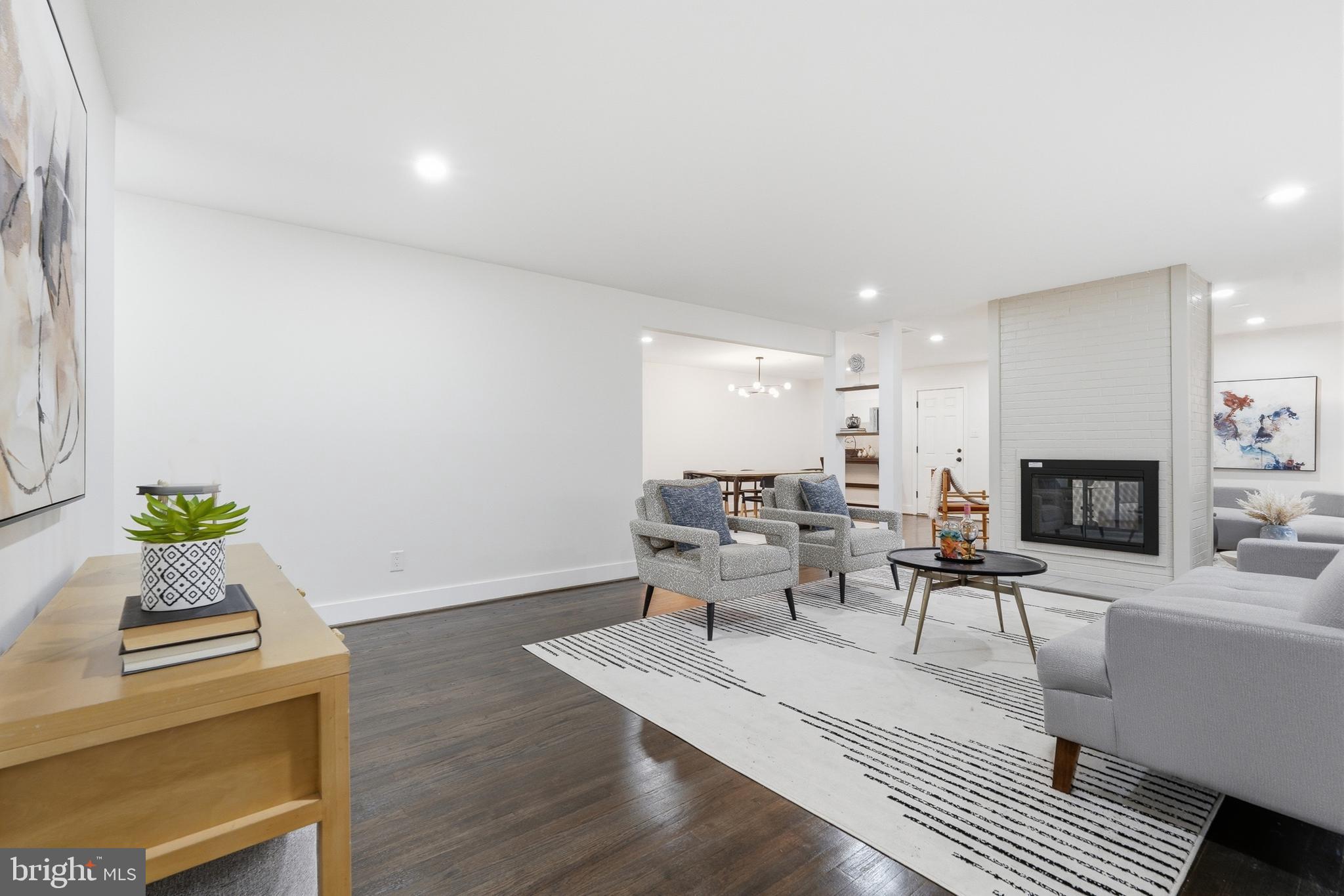 SHERWOOD FOREST - Residential