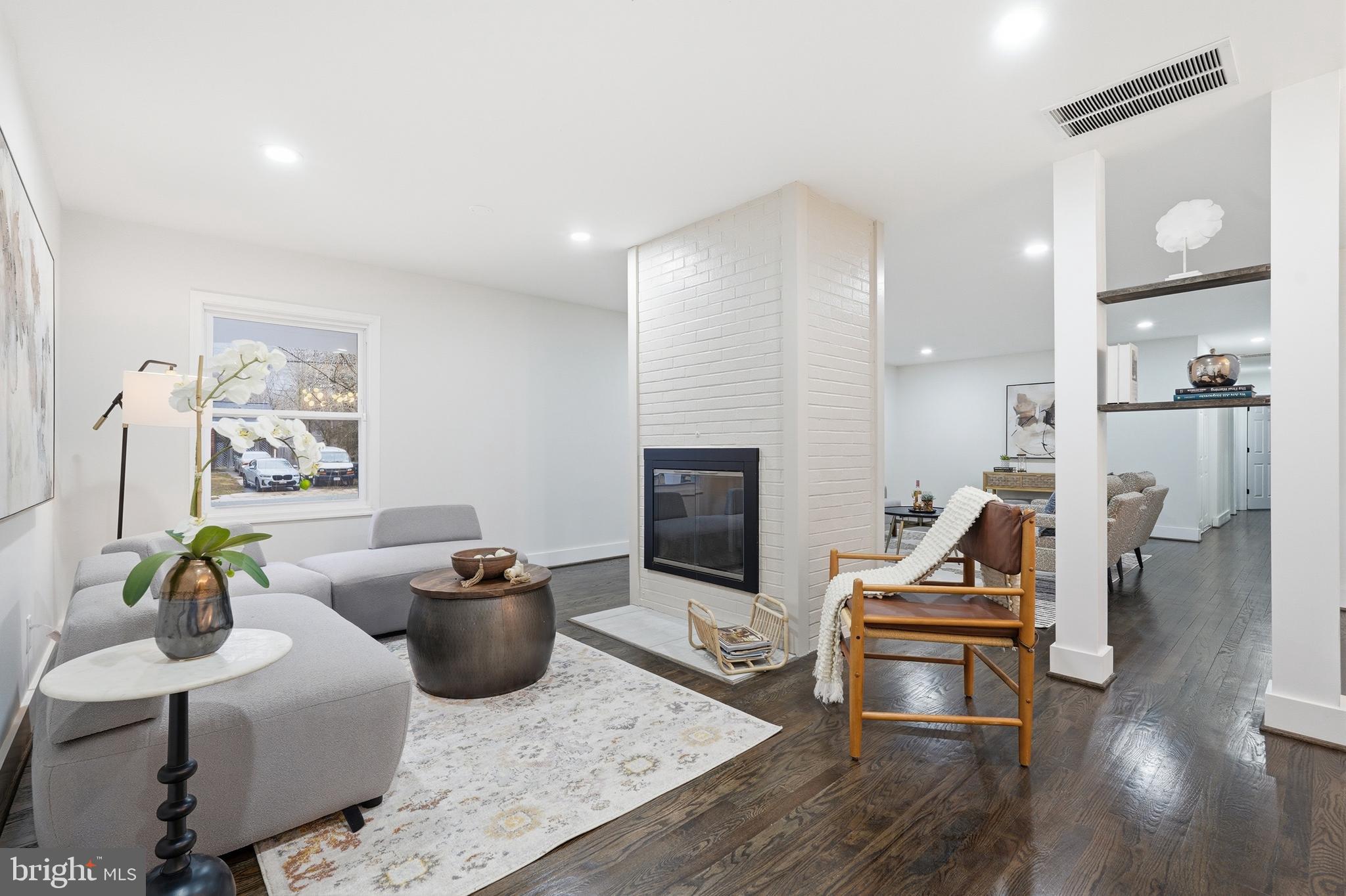 SHERWOOD FOREST - Residential