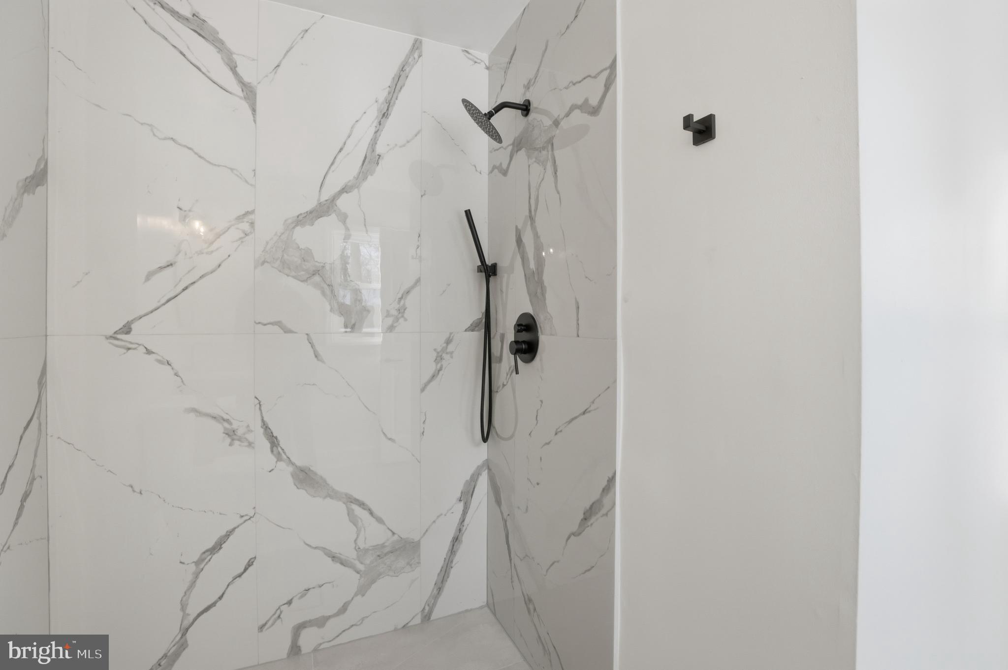 SHERWOOD FOREST - Residential