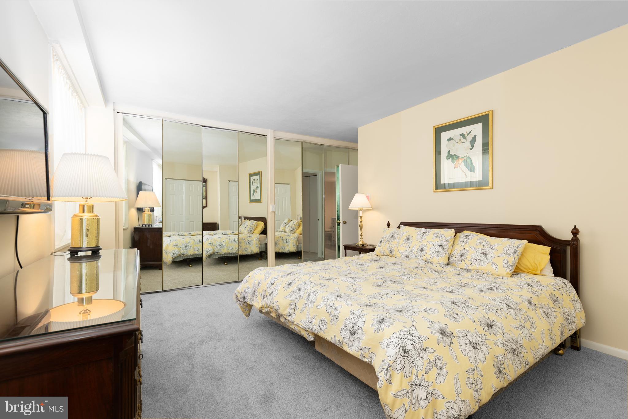 TRIANON - Residential