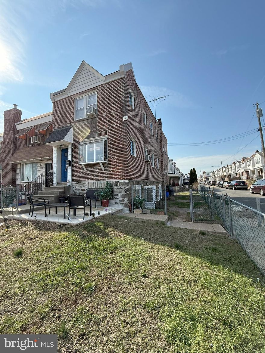 Excellent opportunity to acquire a spacious triplex in a well-located section of Frankford. Each unit features two bedrooms, one bathroom, and a generously sized living room. The property will be delivered vacant, providing a blank slate for renovations, lease-up, or customization to meet investment or personal use objectives.
