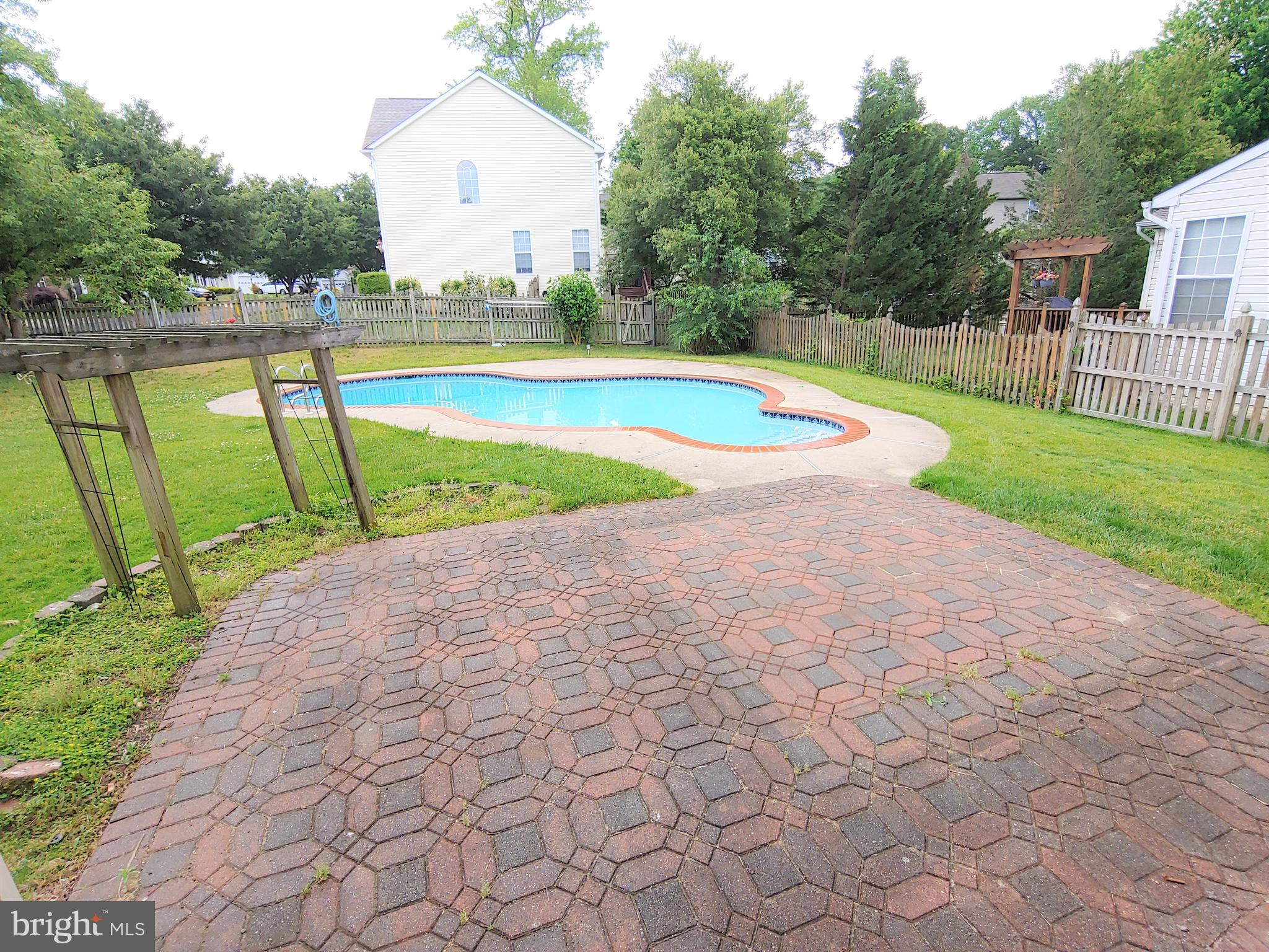 CHAPMAN FARM AT CROFTON - Residential Lease