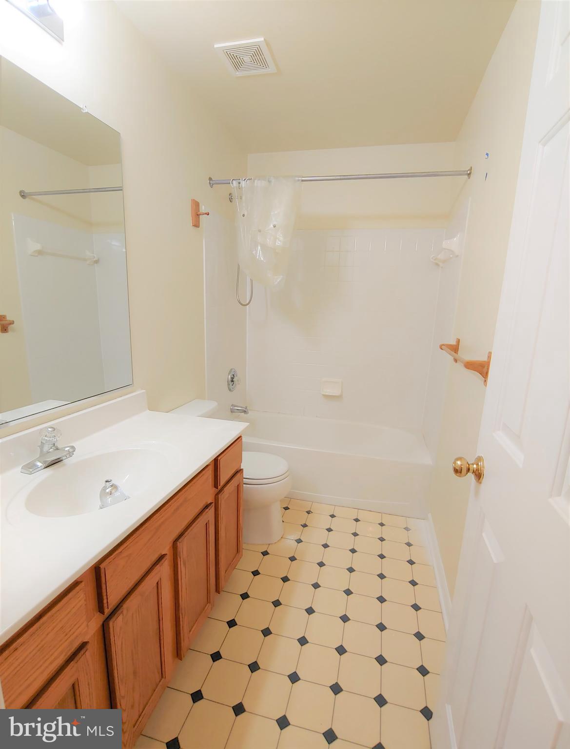 CHAPMAN FARM AT CROFTON - Residential Lease