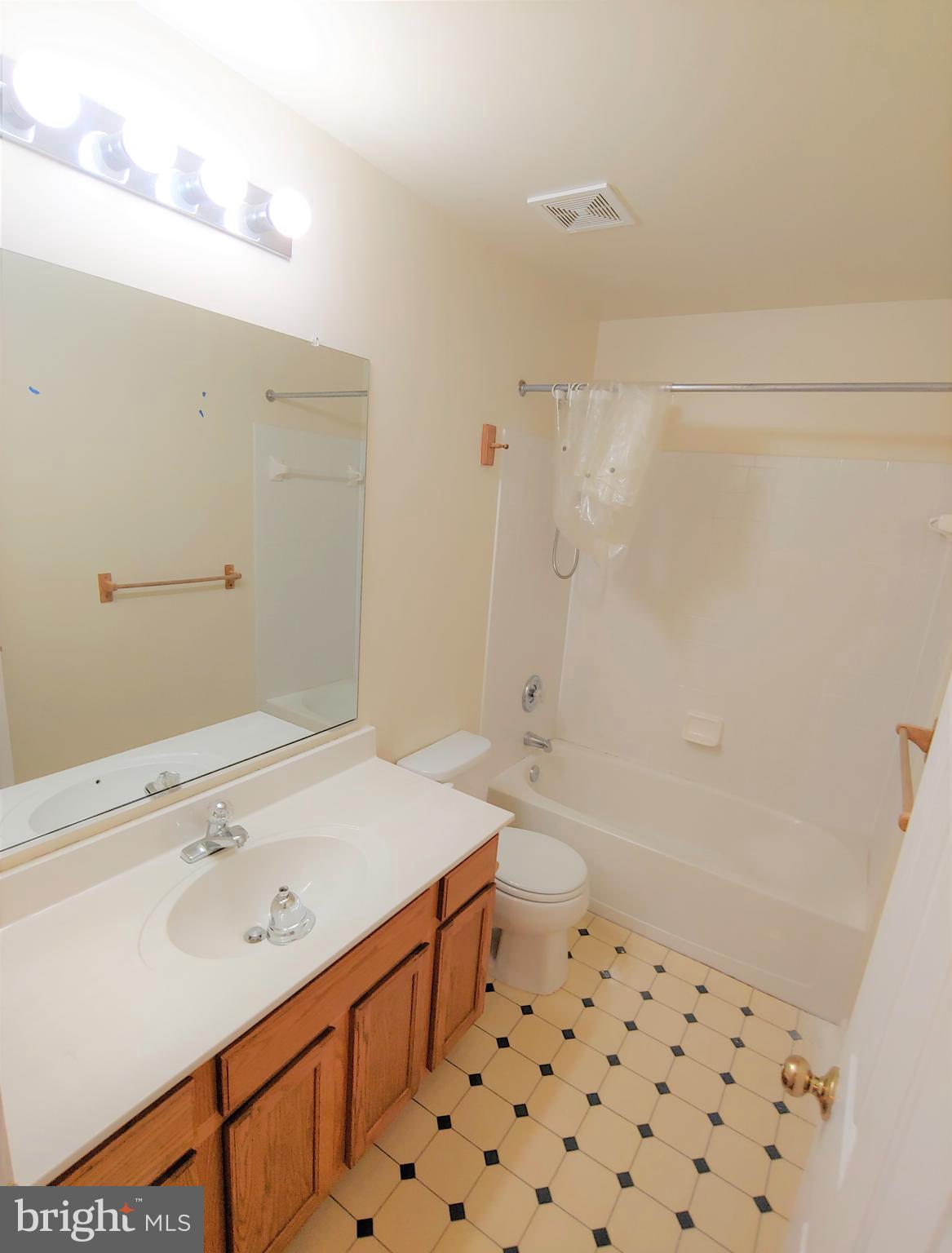 CHAPMAN FARM AT CROFTON - Residential Lease