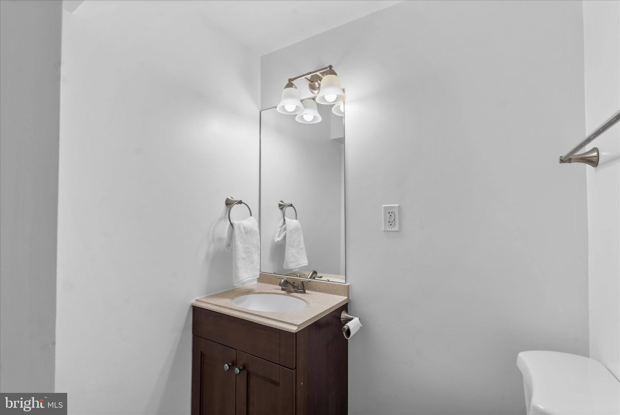 MOUNT VERNON TOWNES - Residential