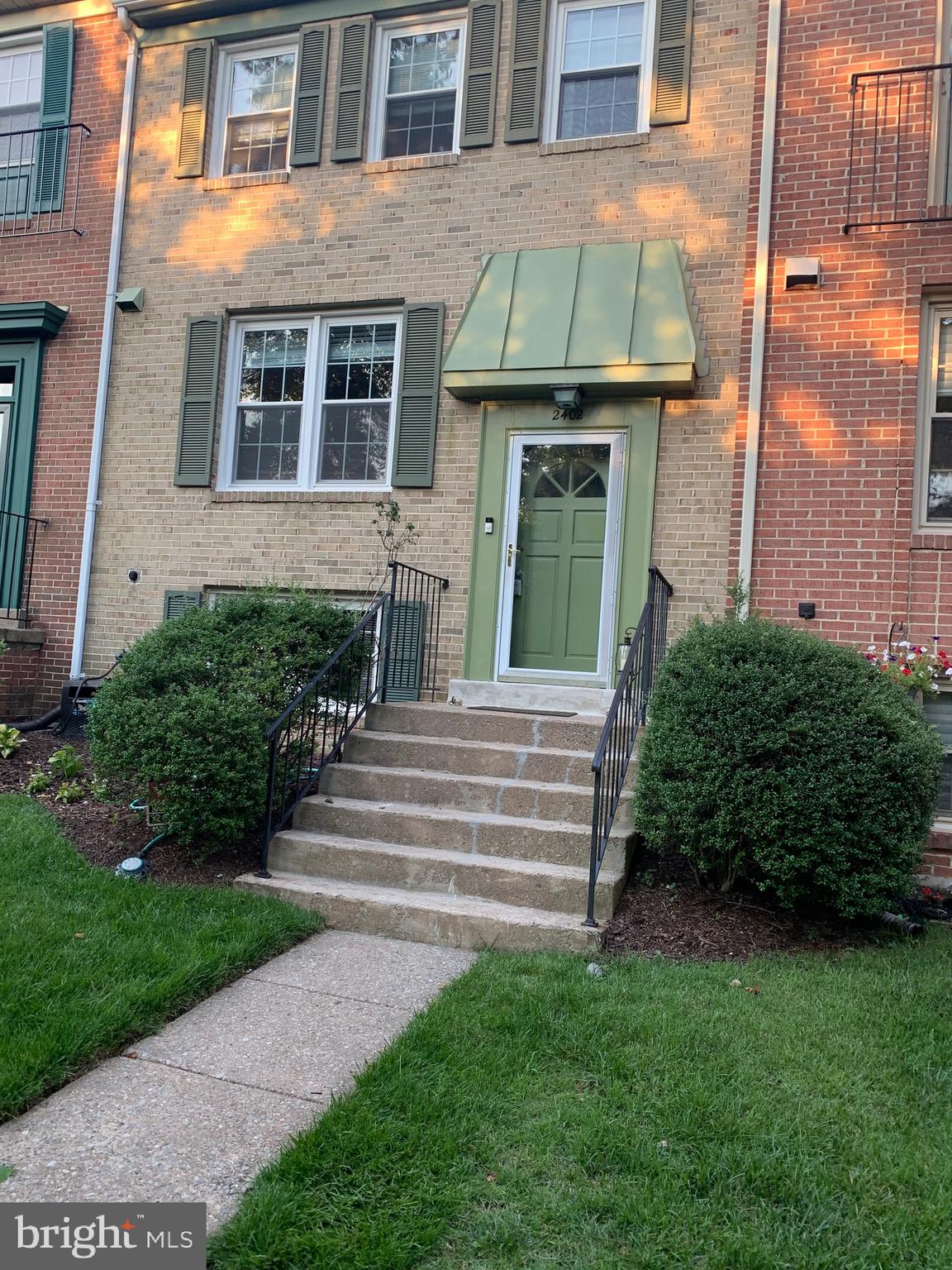 MOUNT VERNON TOWNES - Residential