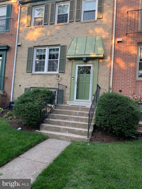 Photo of 2402 Windbreak Drive, ALEXANDRIA, VA 22306 (MLS # VAFX2286540)