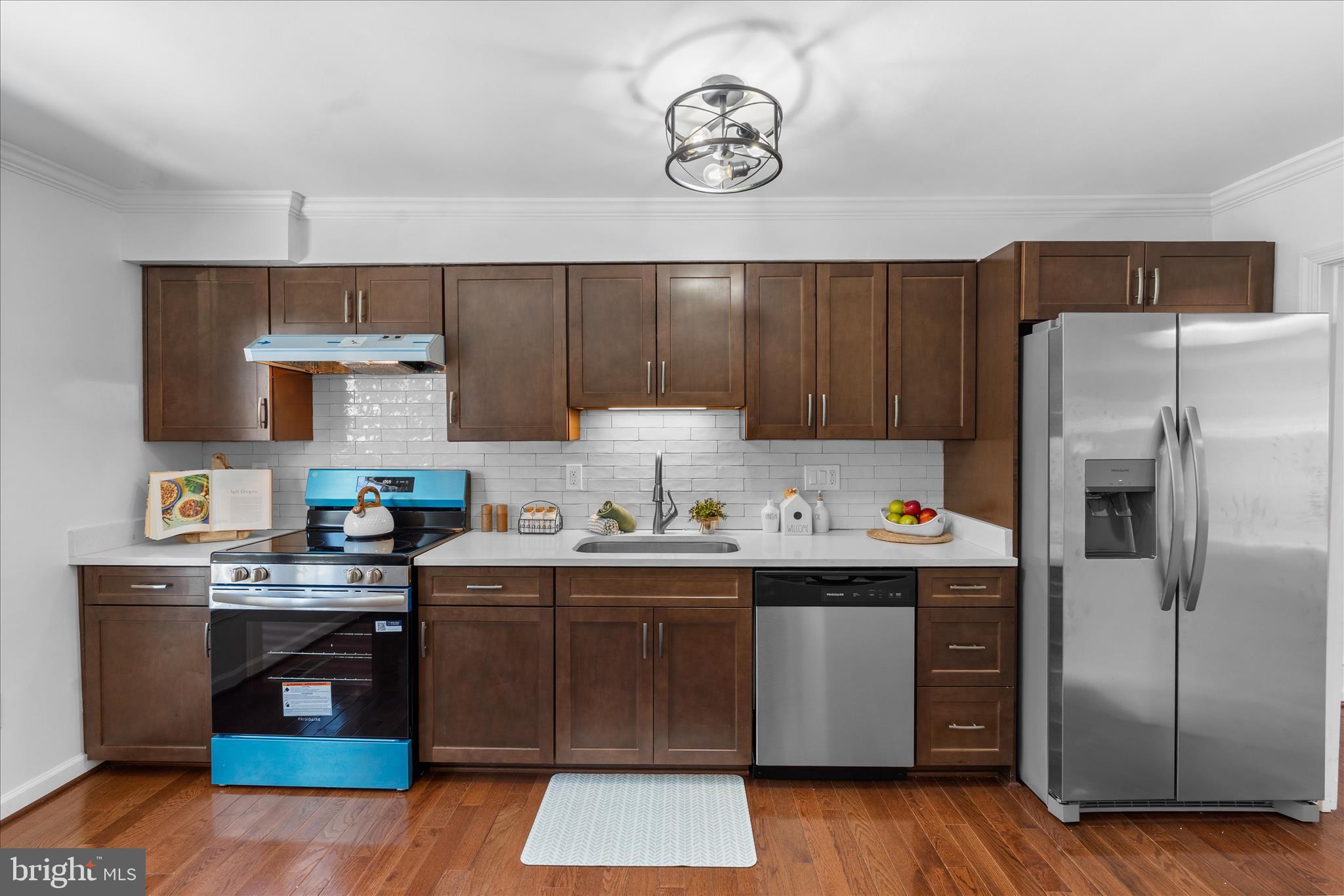 MOUNT VERNON TOWNES - Residential