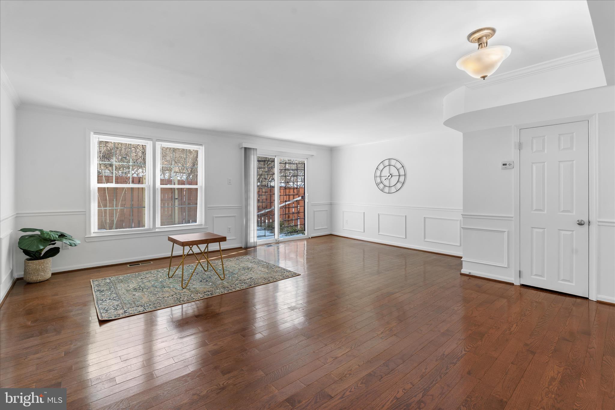 MOUNT VERNON TOWNES - Residential