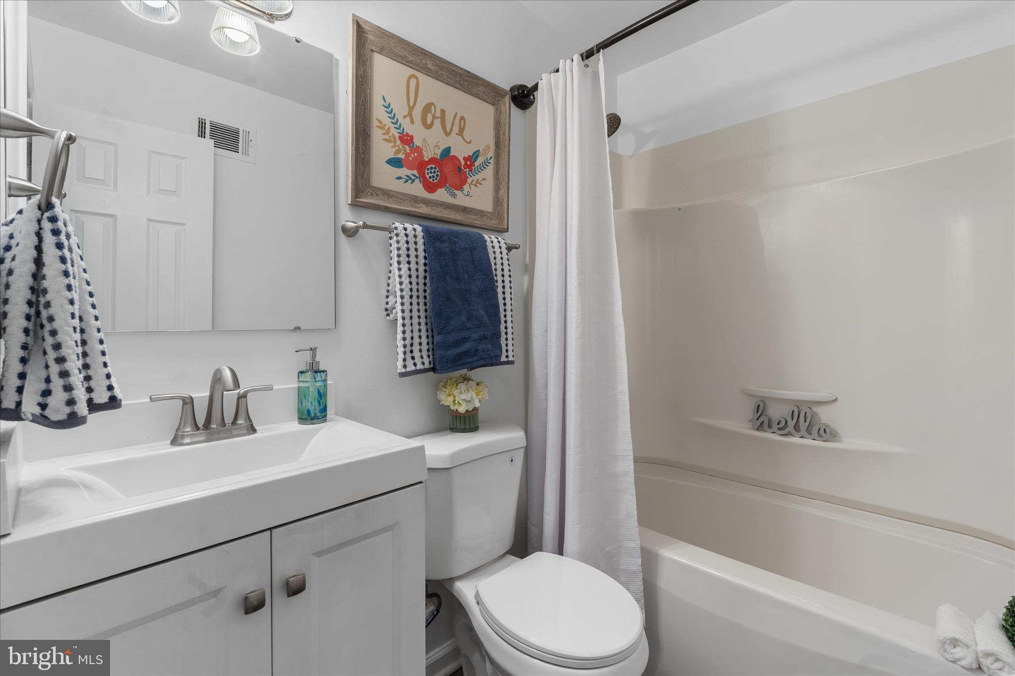 MOUNT VERNON TOWNES - Residential