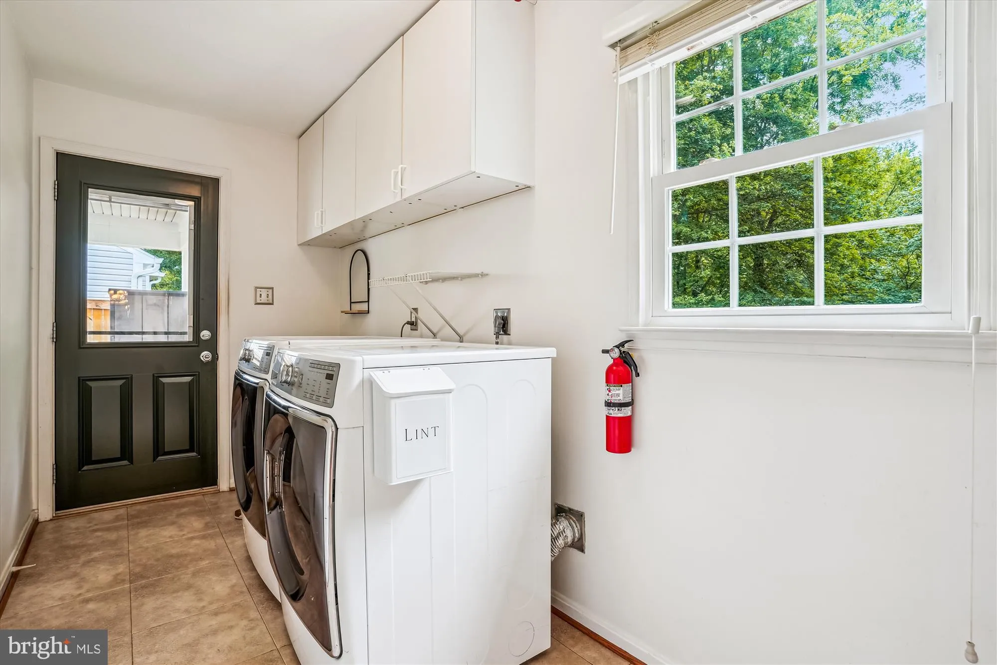 Fairfax, Virginia 22032, United States, 4 Bedrooms Bedrooms, ,3 BathroomsBathrooms,Residential,Coming Soon,172700