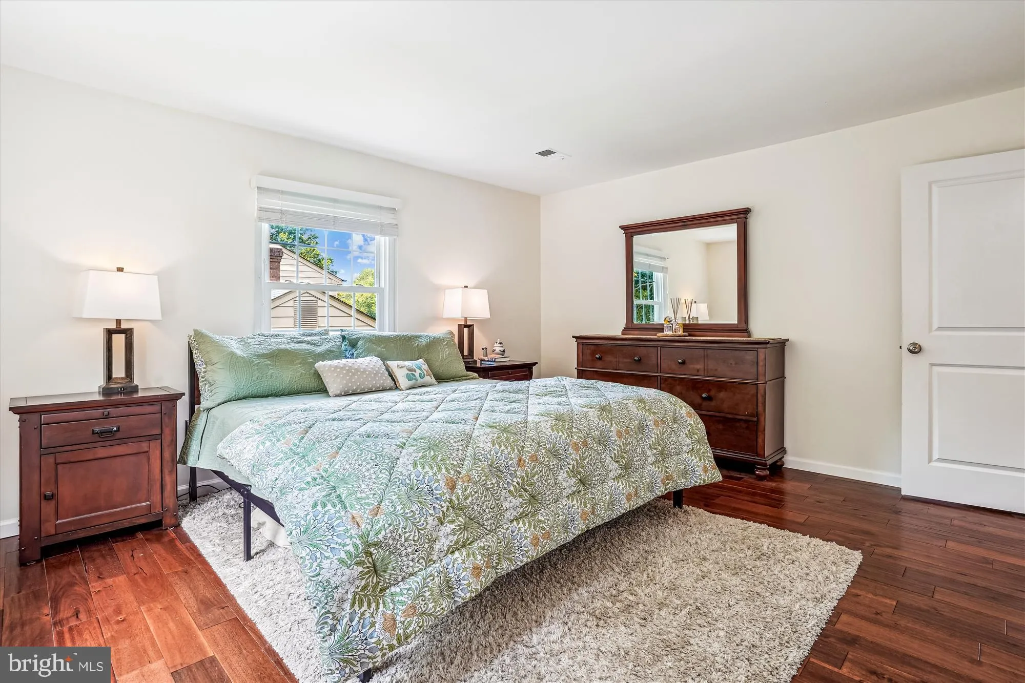 Fairfax, Virginia 22032, United States, 4 Bedrooms Bedrooms, ,3 BathroomsBathrooms,Residential,Coming Soon,172700