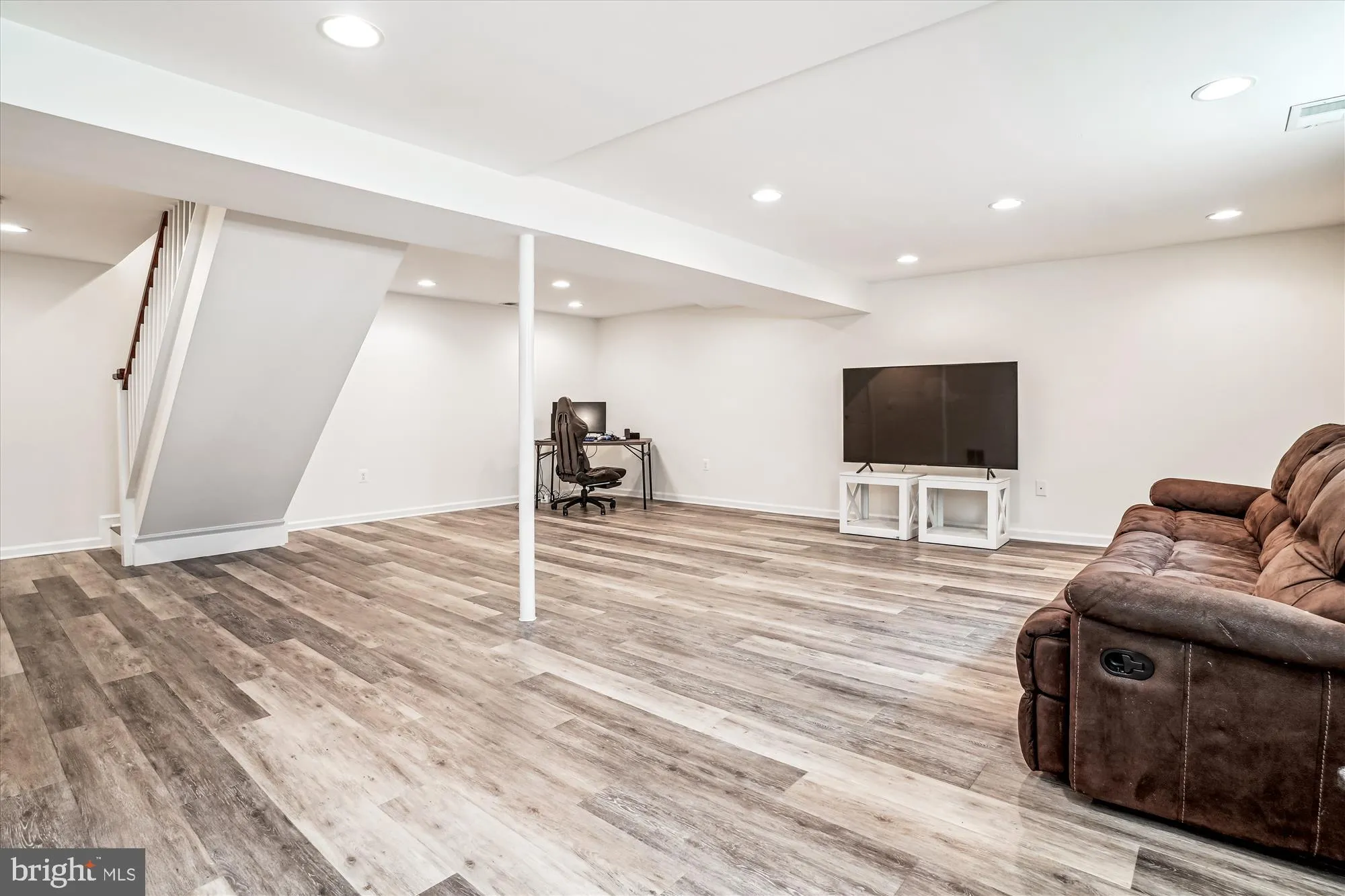 Fairfax, Virginia 22032, United States, 4 Bedrooms Bedrooms, ,3 BathroomsBathrooms,Residential,Coming Soon,172700