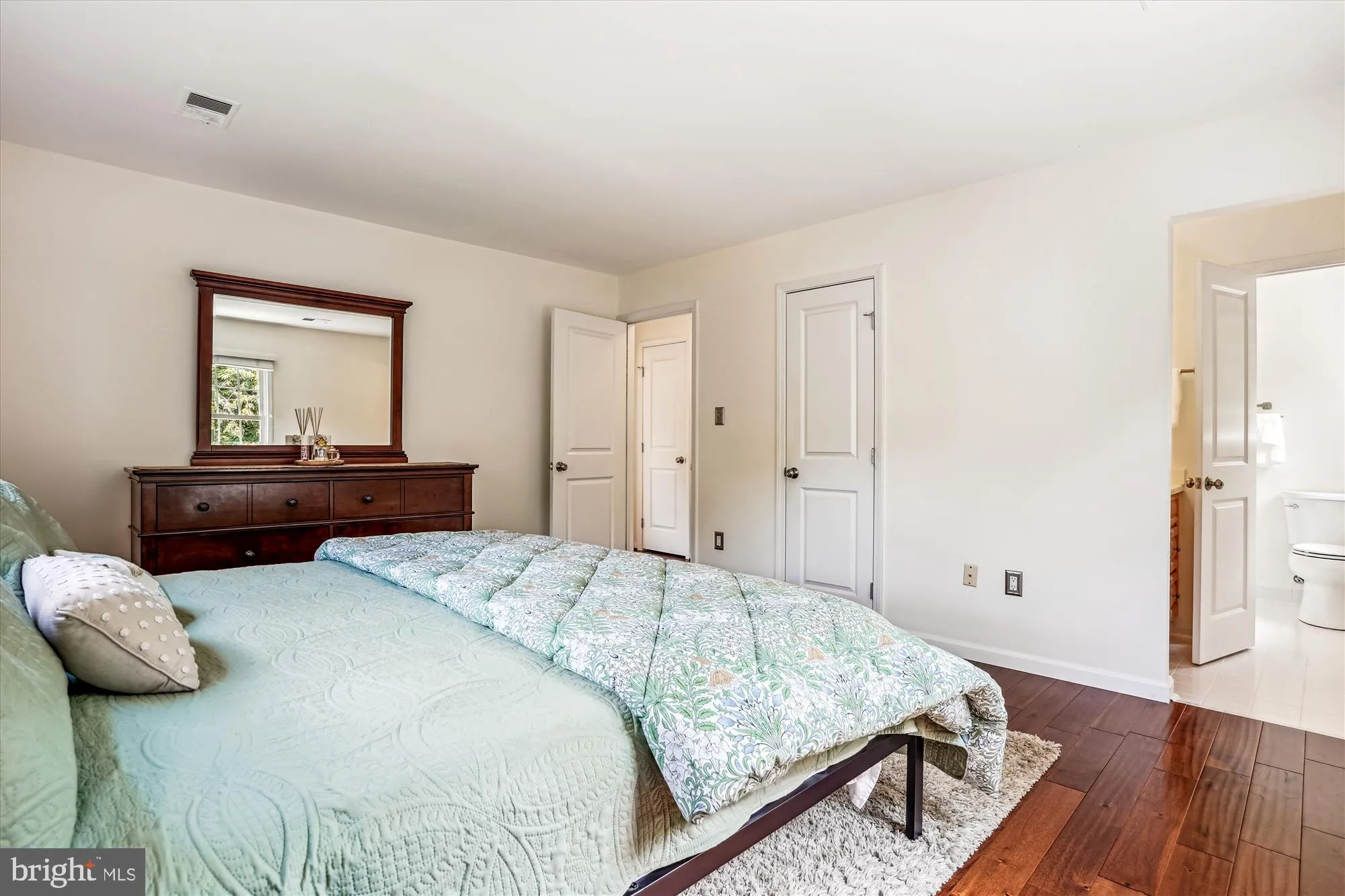 Fairfax, Virginia 22032, United States, 4 Bedrooms Bedrooms, ,3 BathroomsBathrooms,Residential,Coming Soon,172700