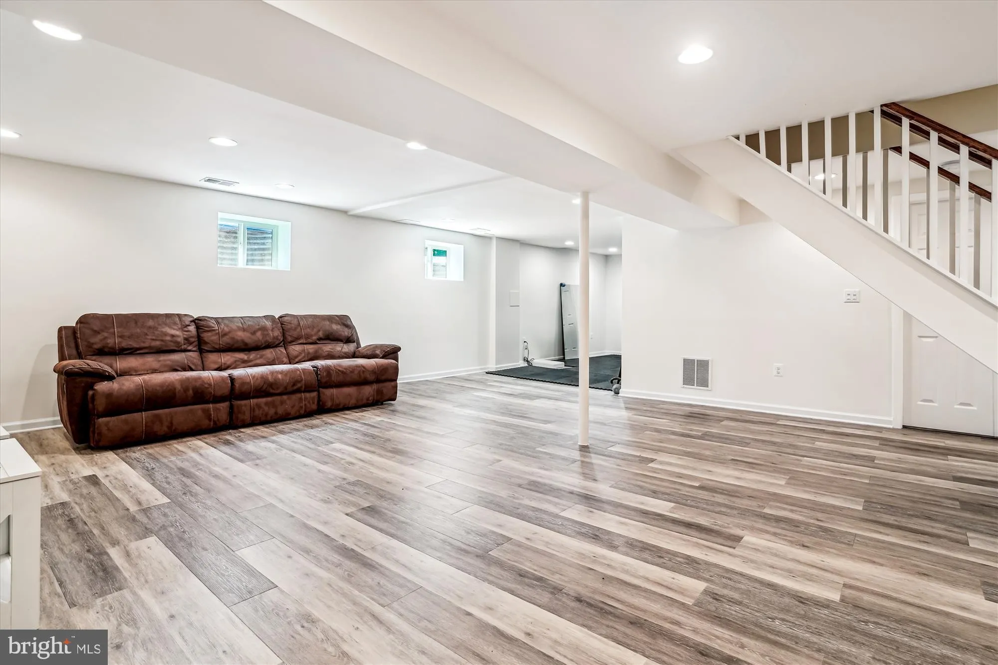 Fairfax, Virginia 22032, United States, 4 Bedrooms Bedrooms, ,3 BathroomsBathrooms,Residential,Coming Soon,172700