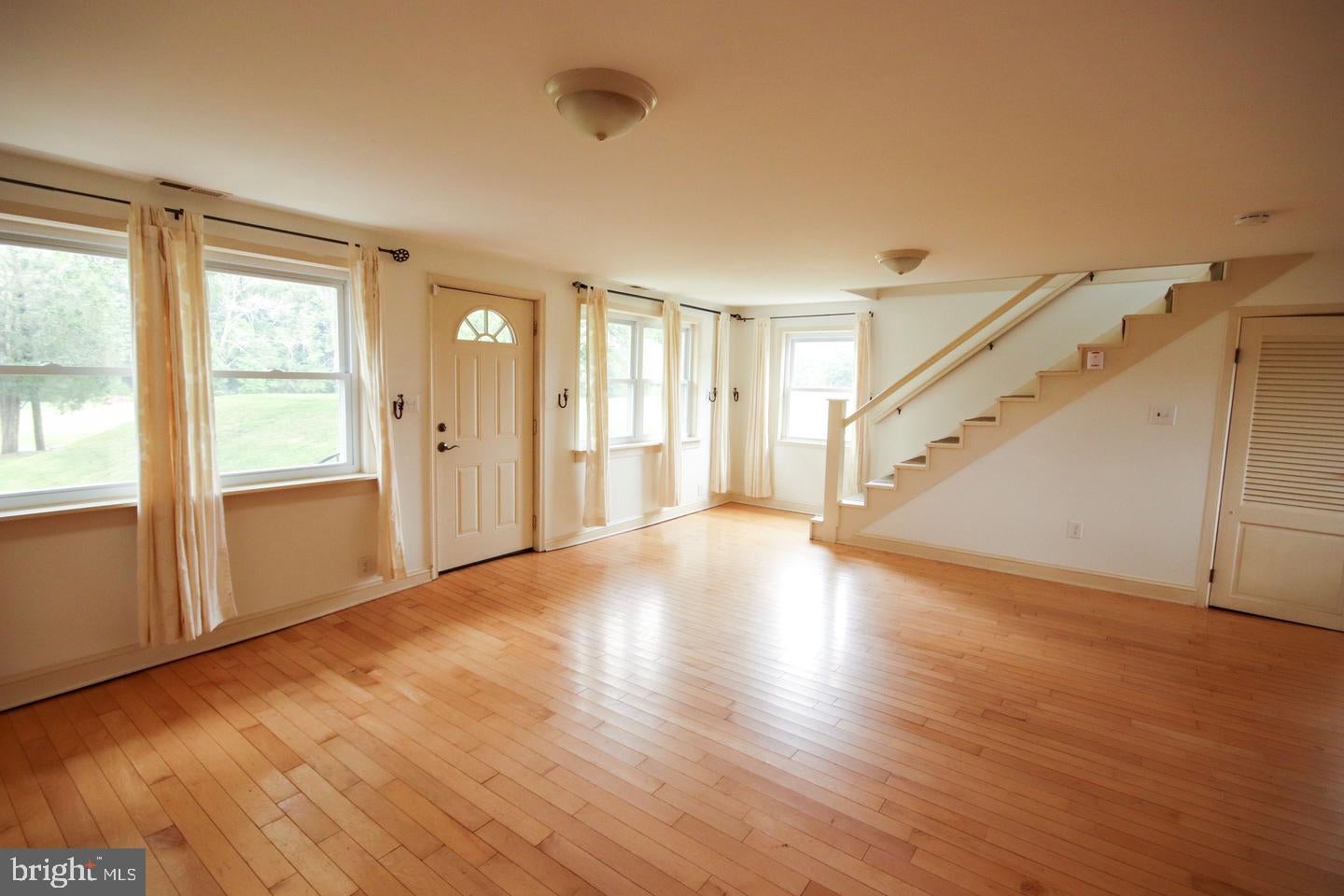 892 DEER RUN ROAD