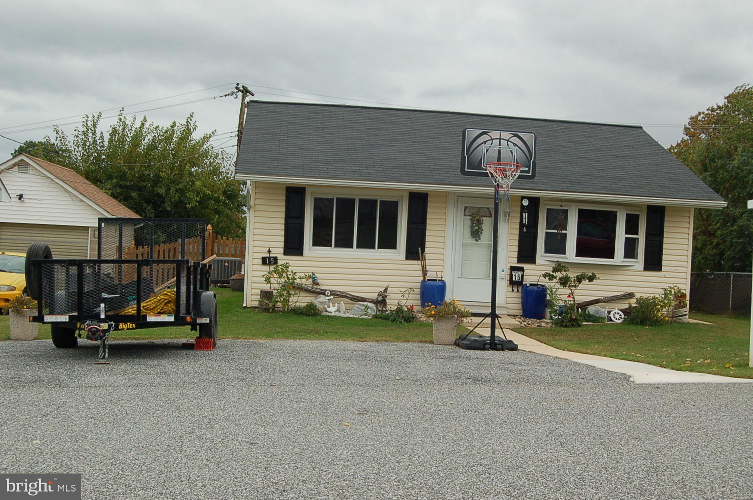 MIDDLE RIVER - Residential