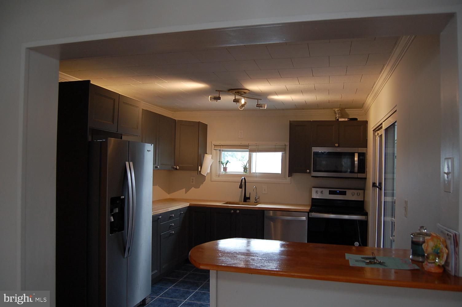 MIDDLE RIVER - Residential