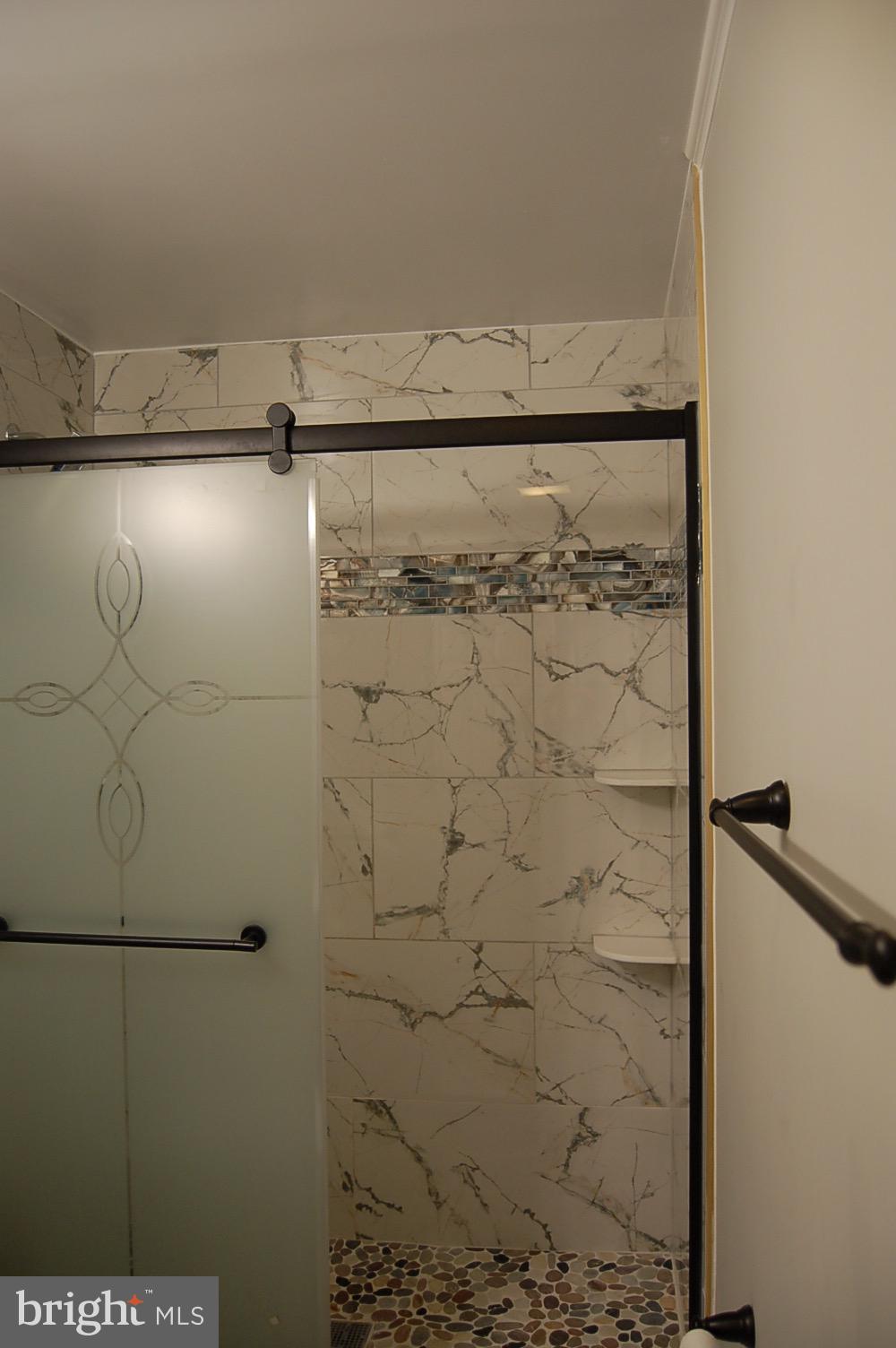 MIDDLE RIVER - Residential