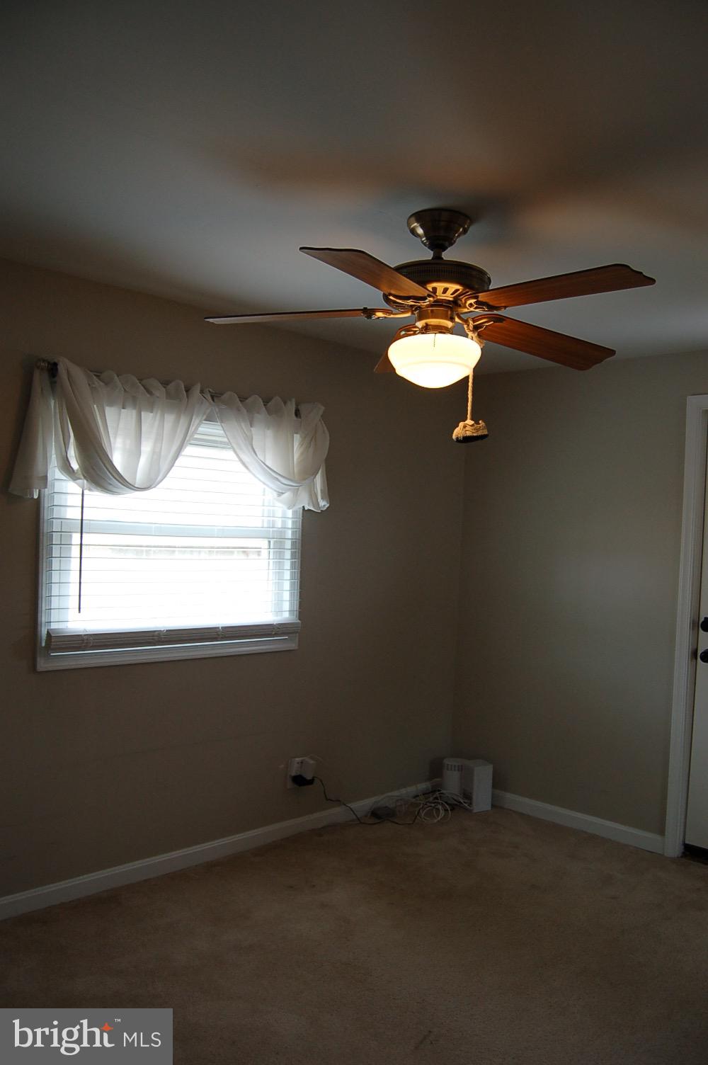 MIDDLE RIVER - Residential