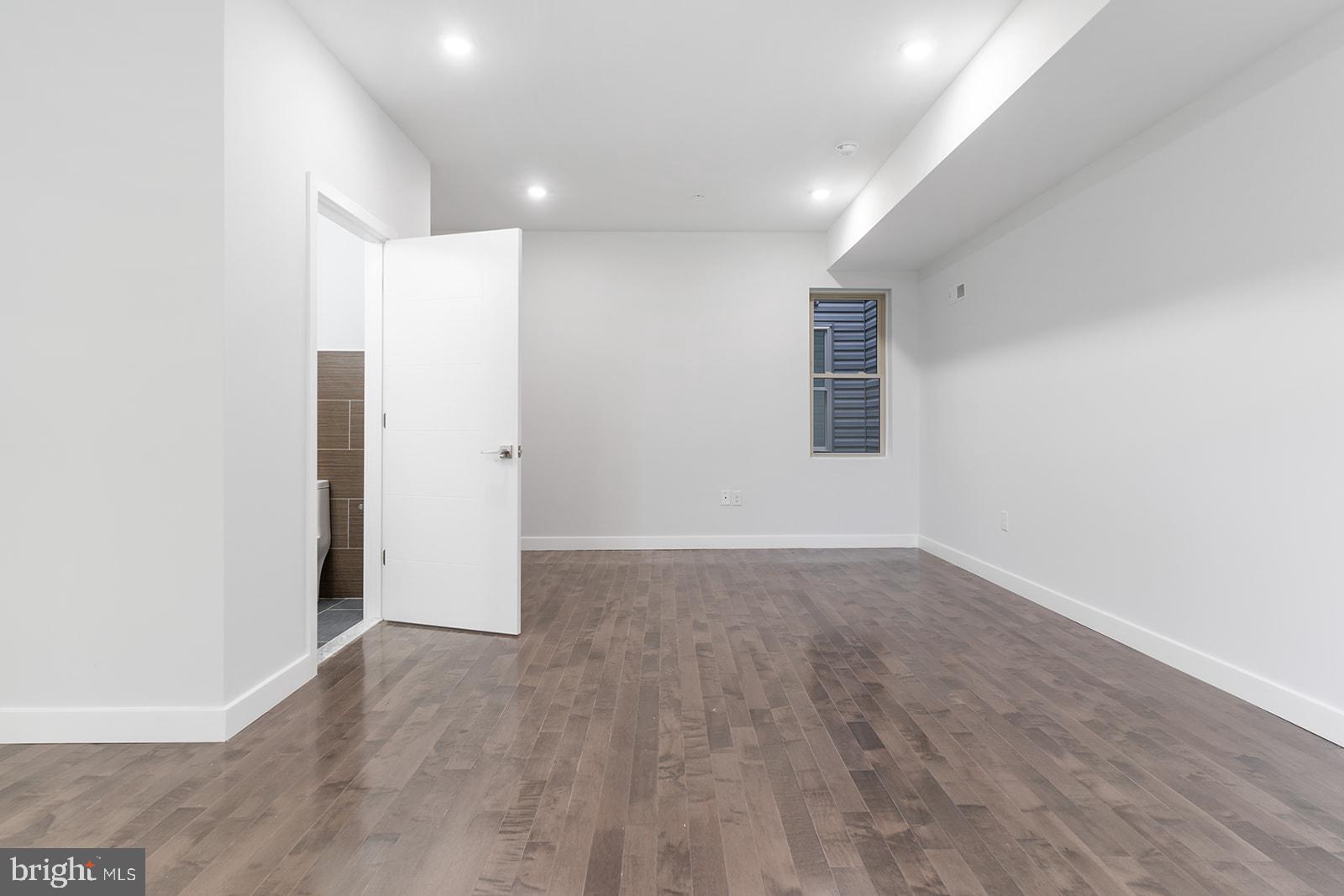 NORRIS SQUARE - Residential Lease