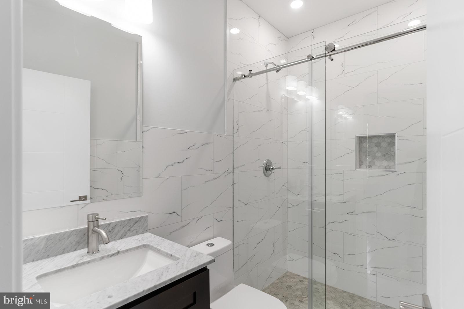 NORRIS SQUARE - Residential Lease